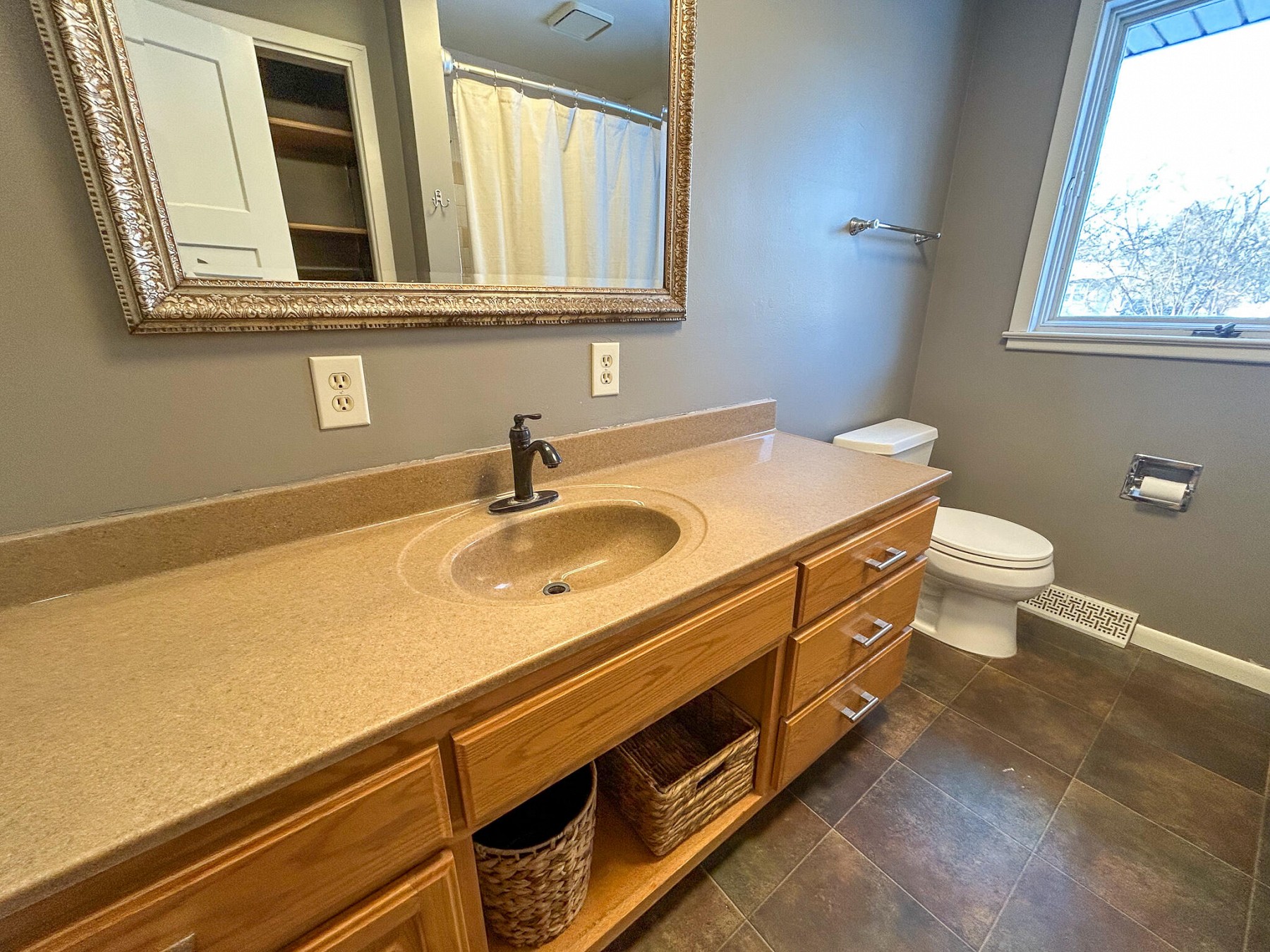 1721 3rd Street, Brookings, SD 57006