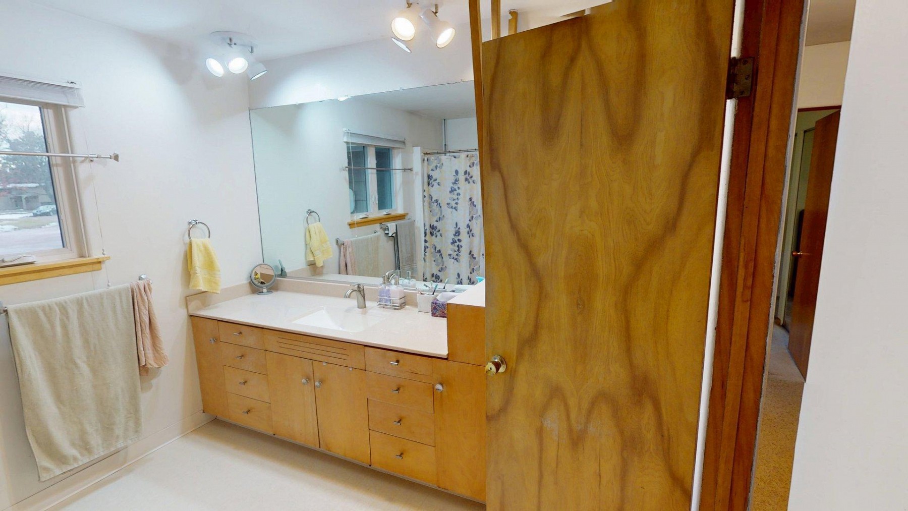 1085 Circle&nbsp;Drive, Brookings, SD 57006