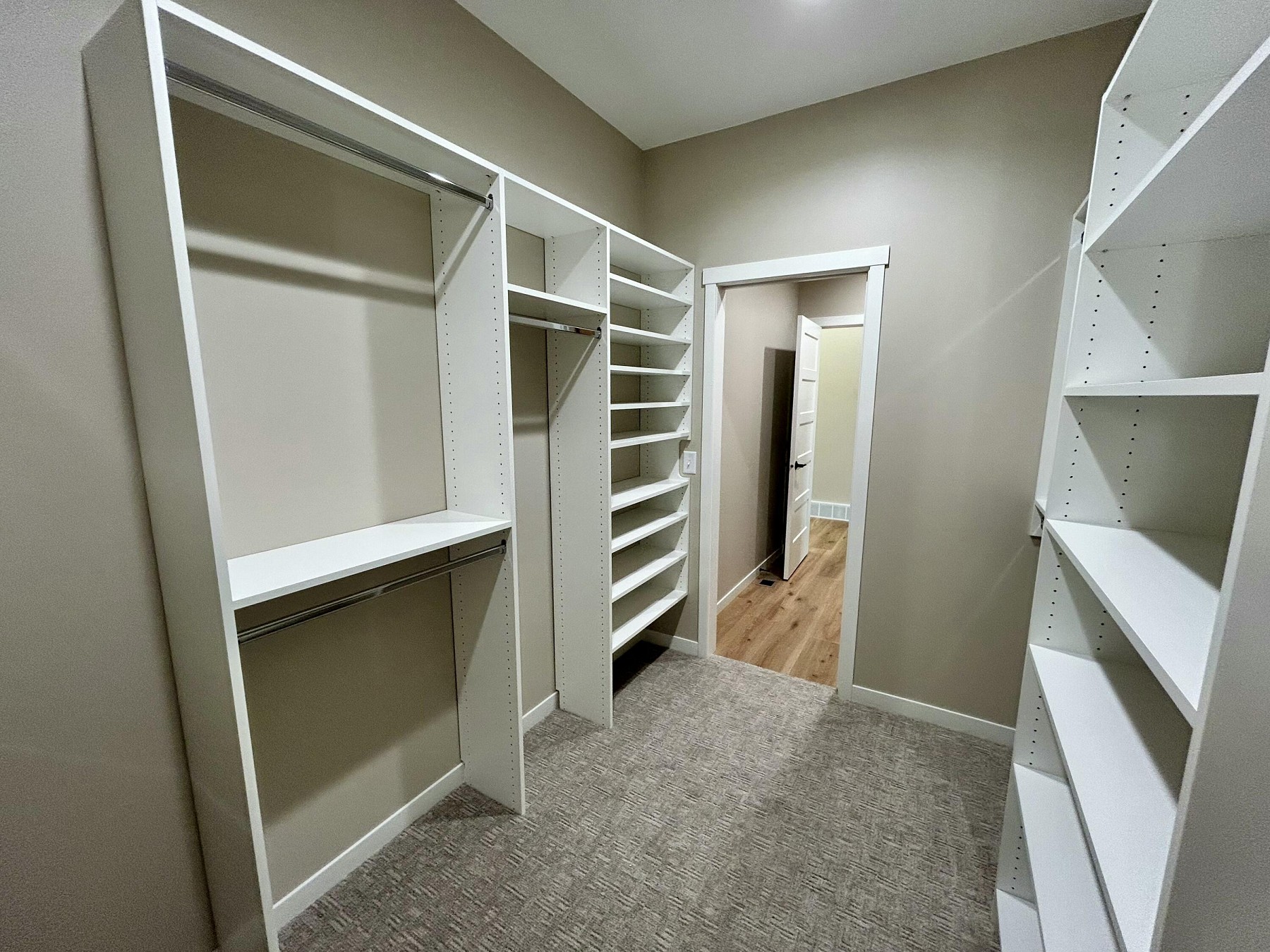 2323 Sweetgrass&nbsp;Drive, Brookings, SD 57006