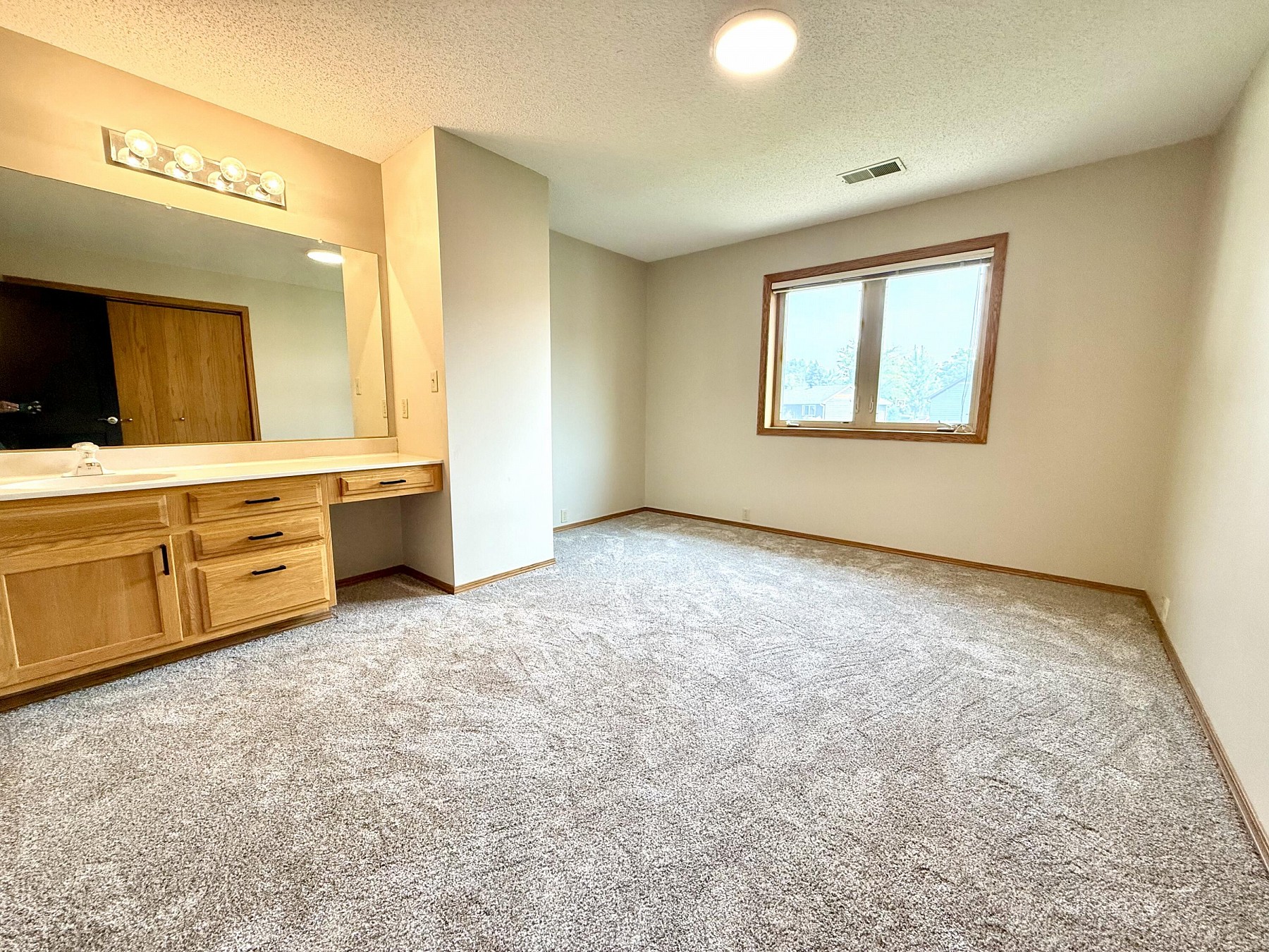 709 Park Ave&nbsp;Circle, Brookings, SD 57006
