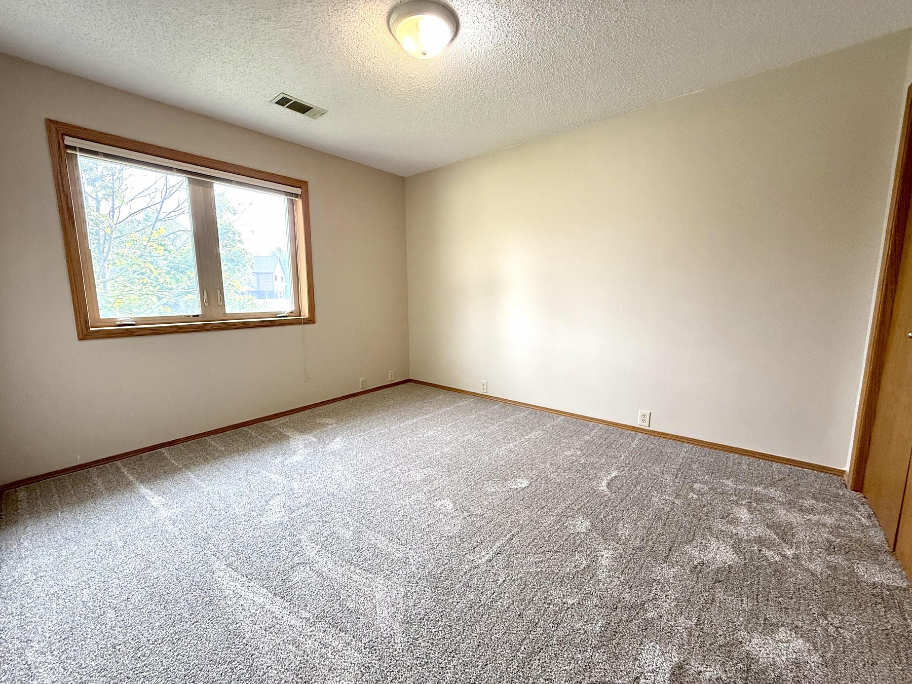 709 Park Ave&nbsp;Circle, Brookings, SD 57006