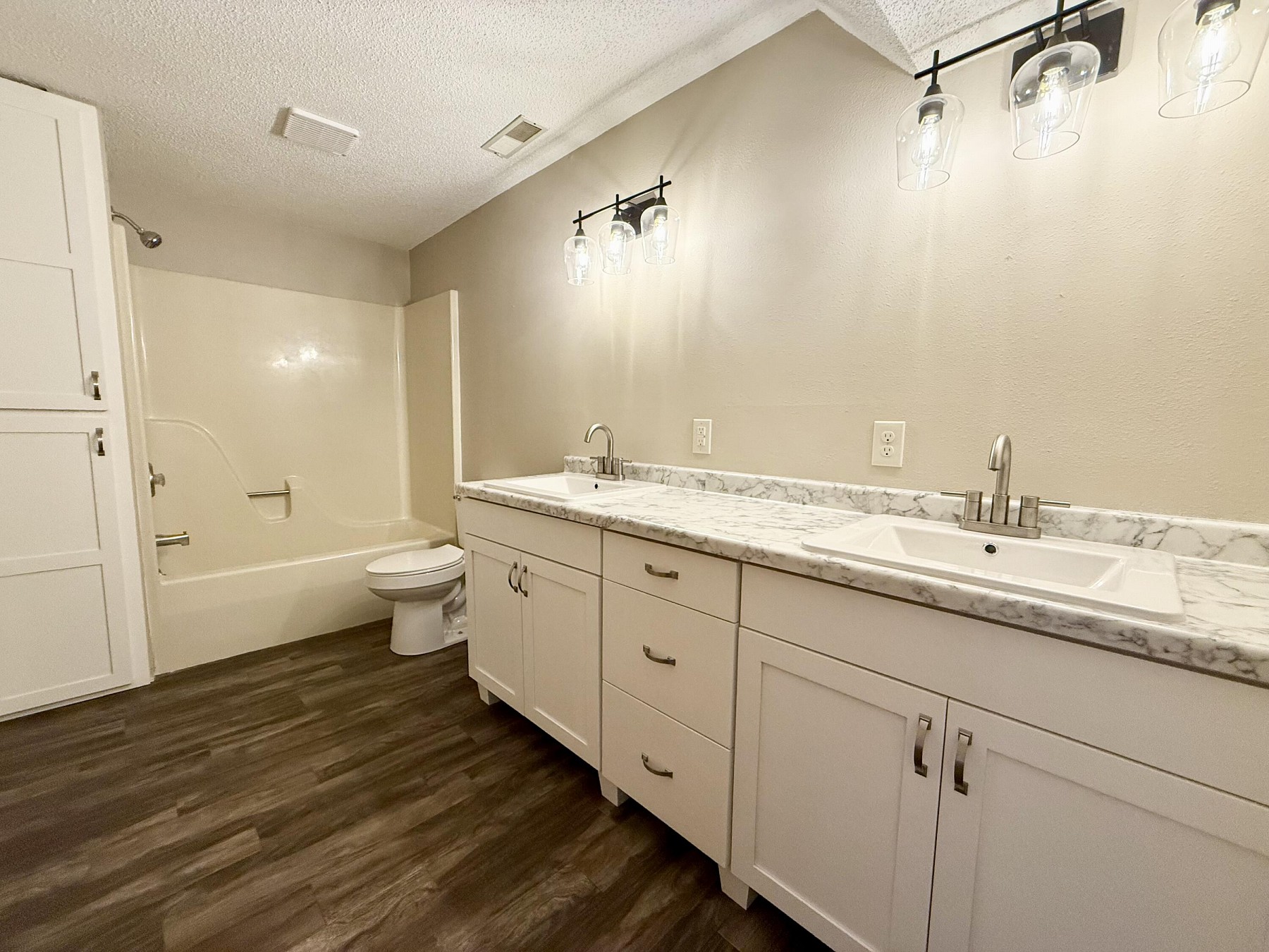 709 Park Ave&nbsp;Circle, Brookings, SD 57006