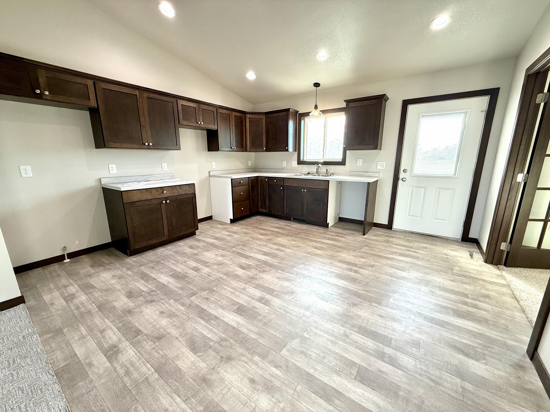 2012 Rapid Valley&nbsp;Avenue, Brookings, SD 57006