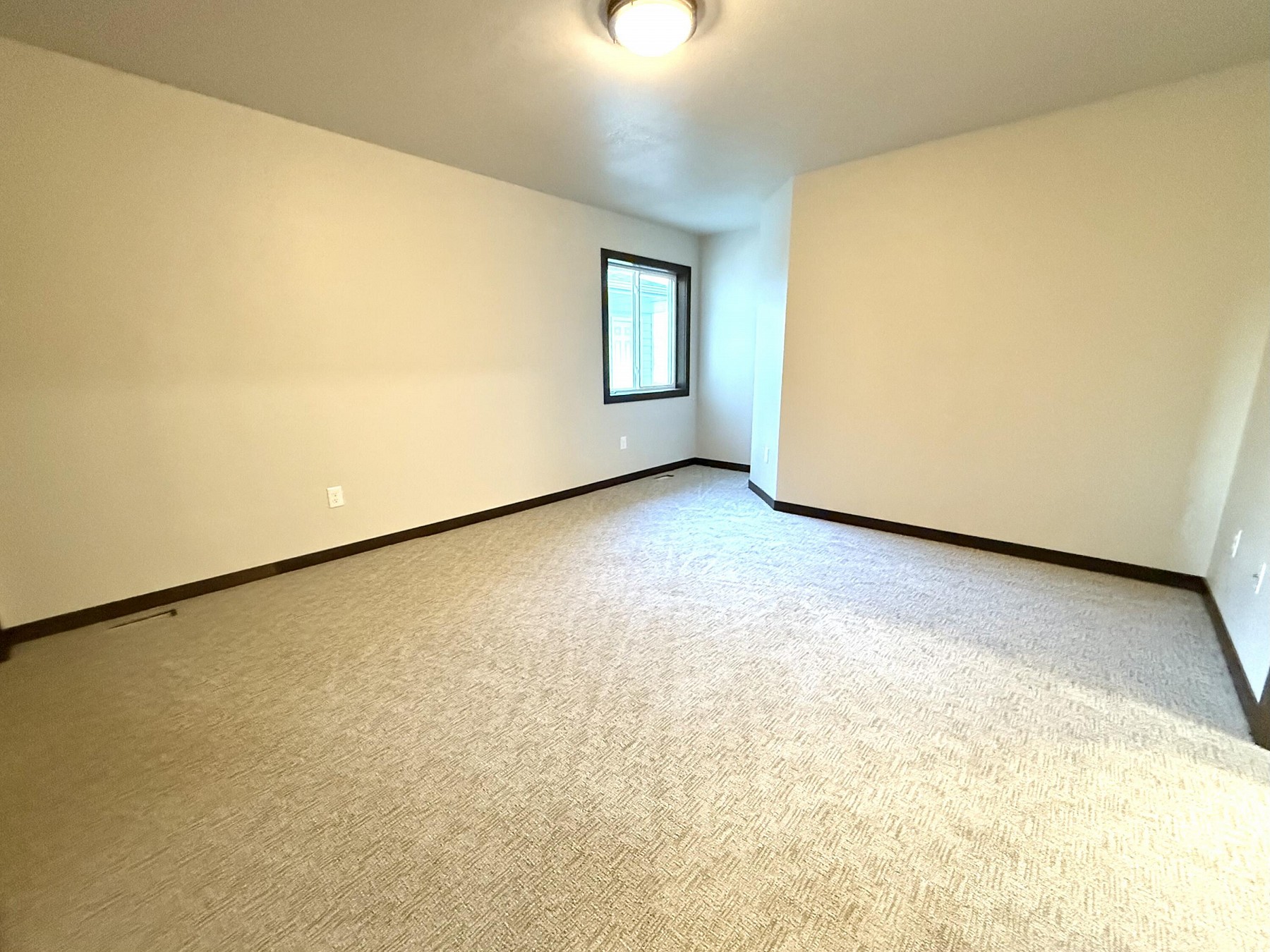 2012 Rapid Valley&nbsp;Avenue, Brookings, SD 57006