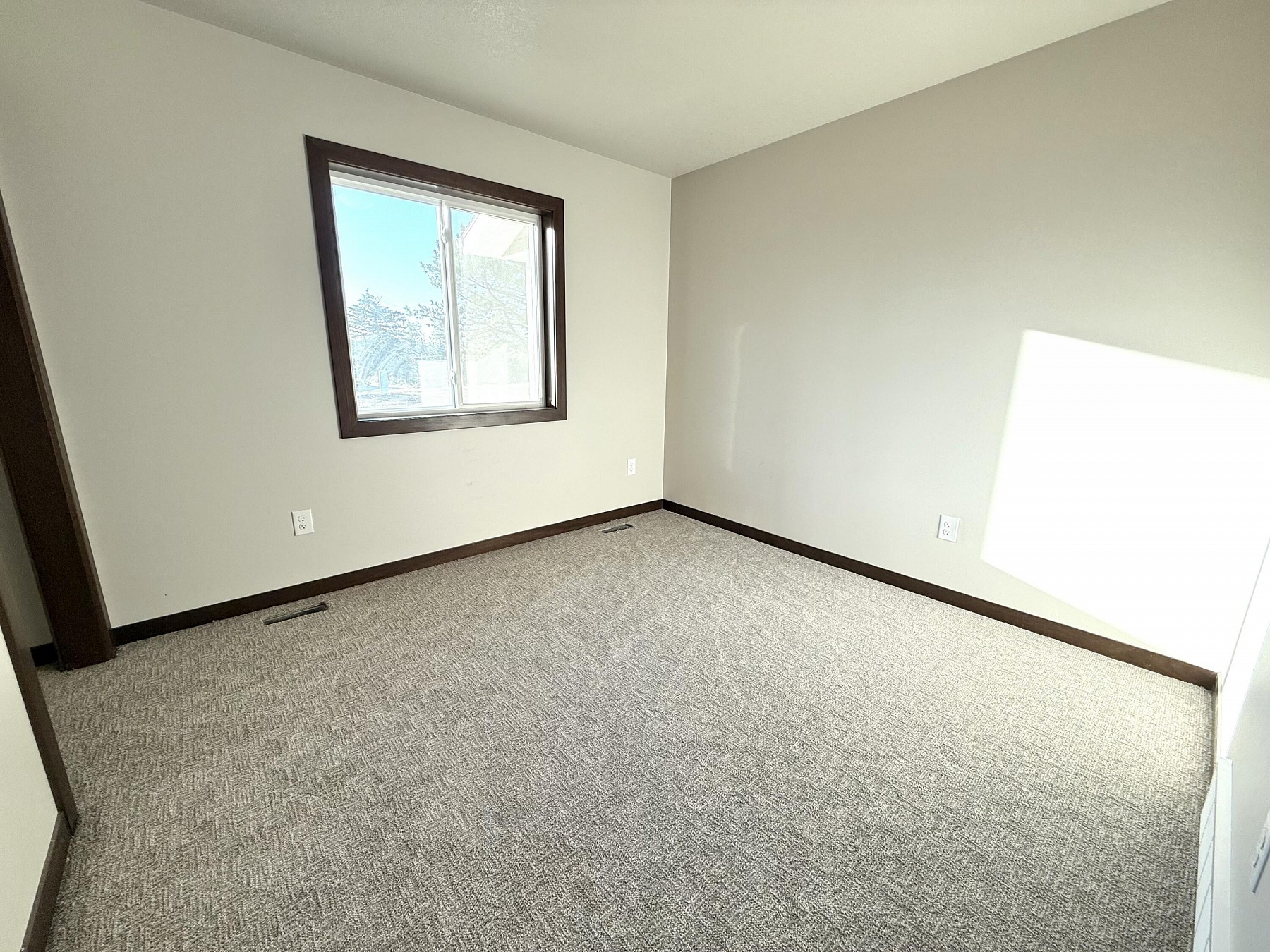 2012 Rapid Valley&nbsp;Avenue, Brookings, SD 57006