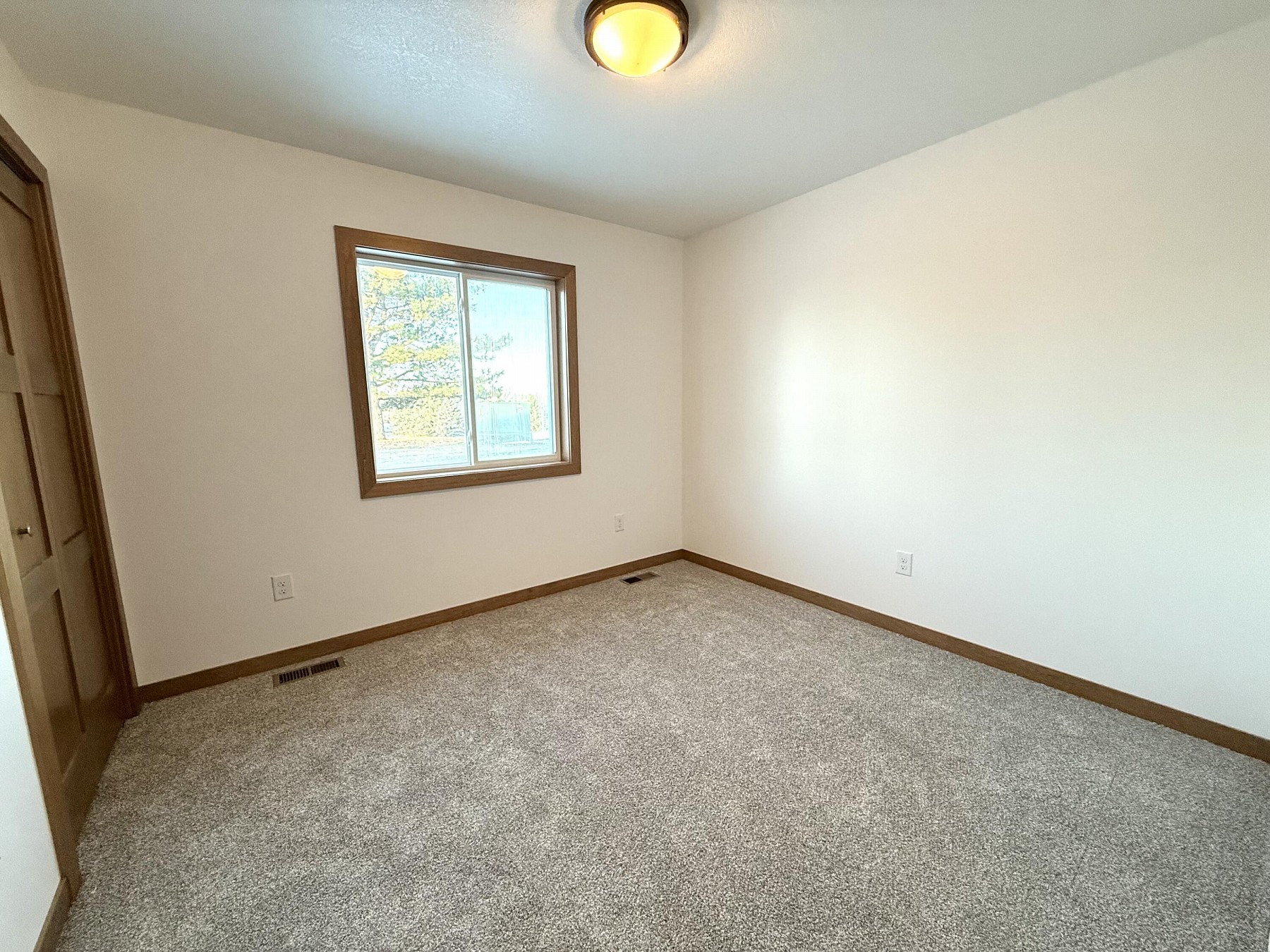 2010 Rapid Valley&nbsp;Avenue, Brookings, SD 57006