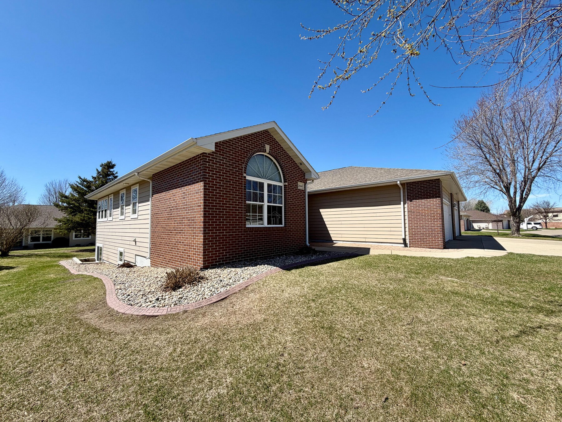 2044 Arbor&nbsp;Ridge, Brookings, SD 57006