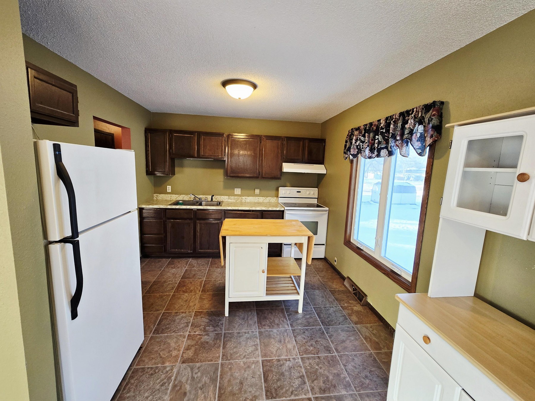 1945 Orchard&nbsp;Drive, Brookings, SD 57006