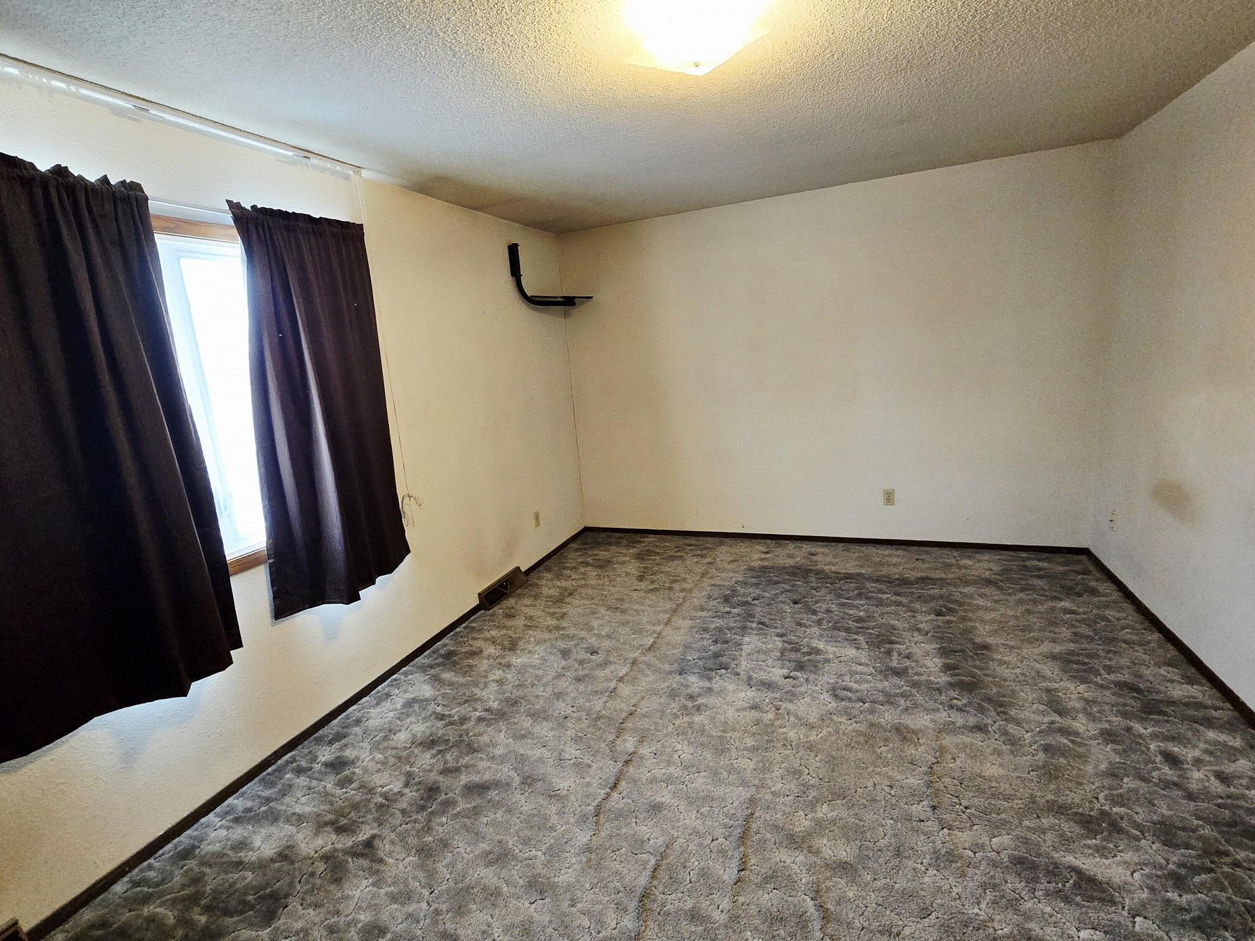 1945 Orchard&nbsp;Drive, Brookings, SD 57006