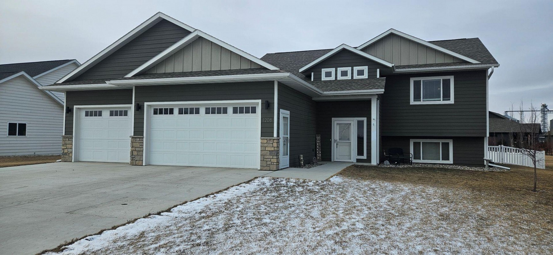 1208 6th&nbsp;Street, Volga, SD 57071