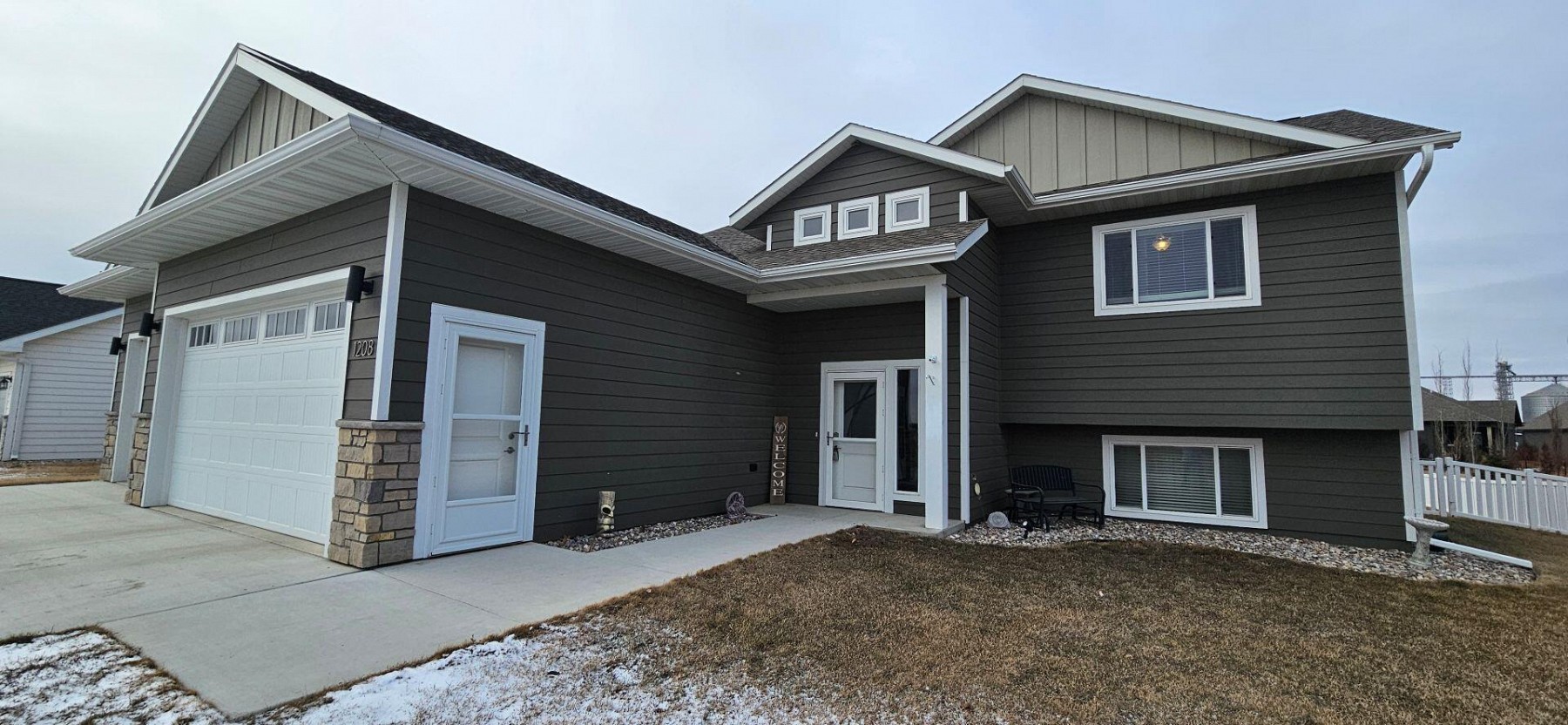 1208 6th&nbsp;Street, Volga, SD 57071