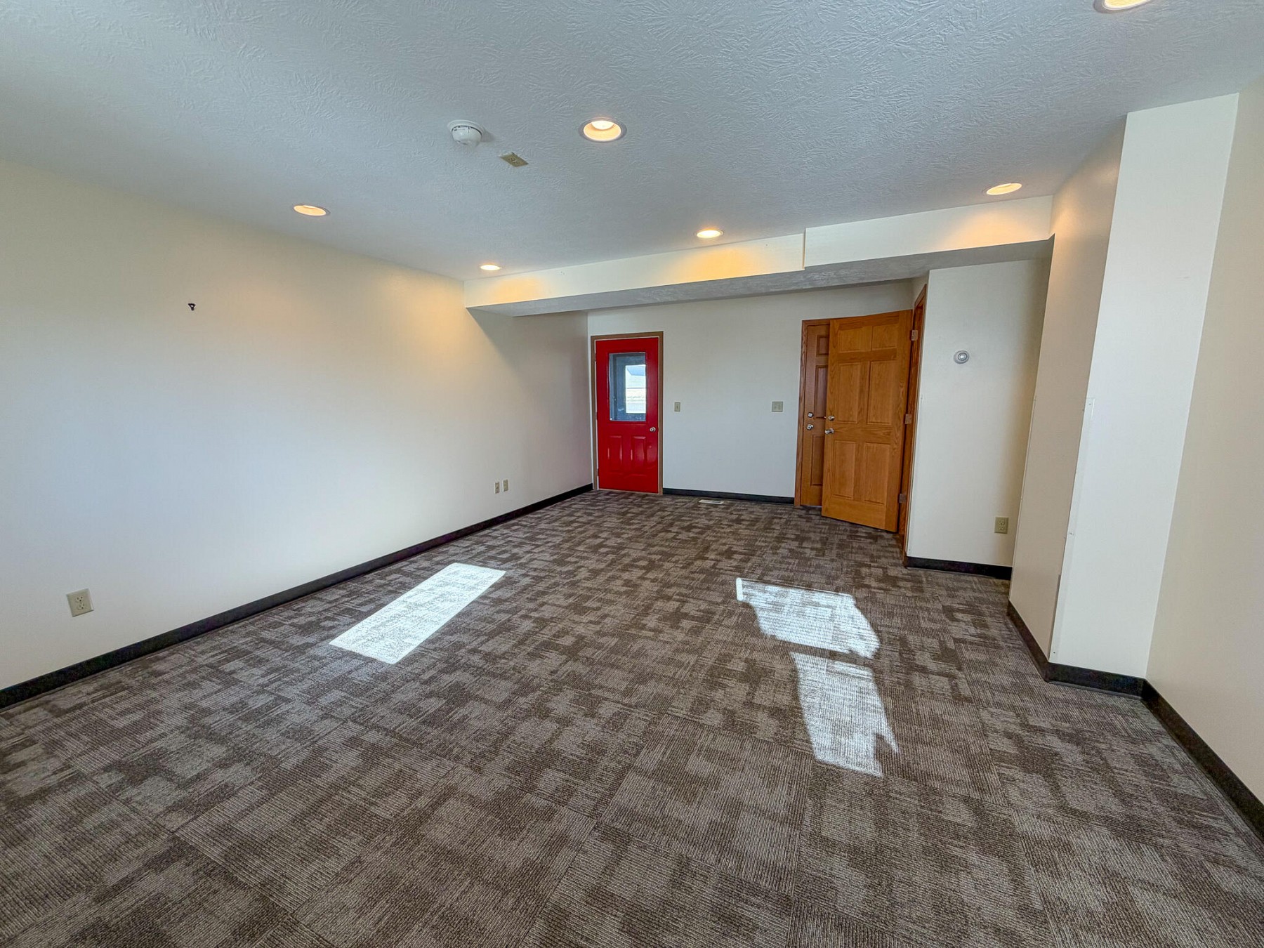 215/217 Main St, Arlington, SD 57212