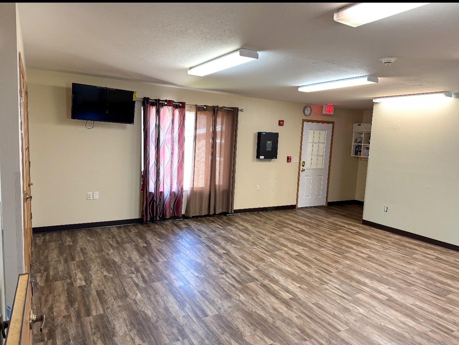 215/217 Main St, Arlington, SD 57212