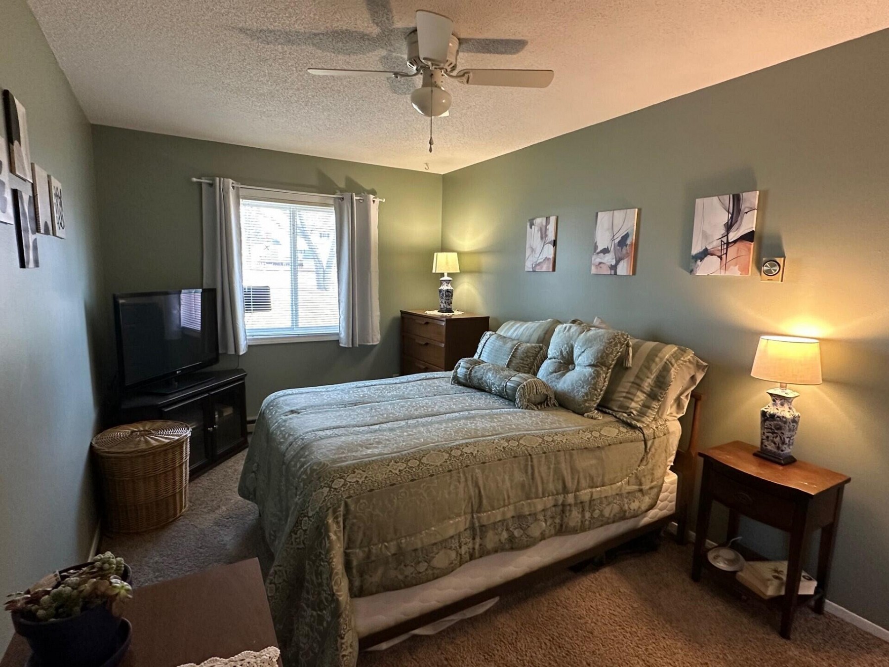 1537 Orchard&nbsp;Drive, Brookings, SD 57006