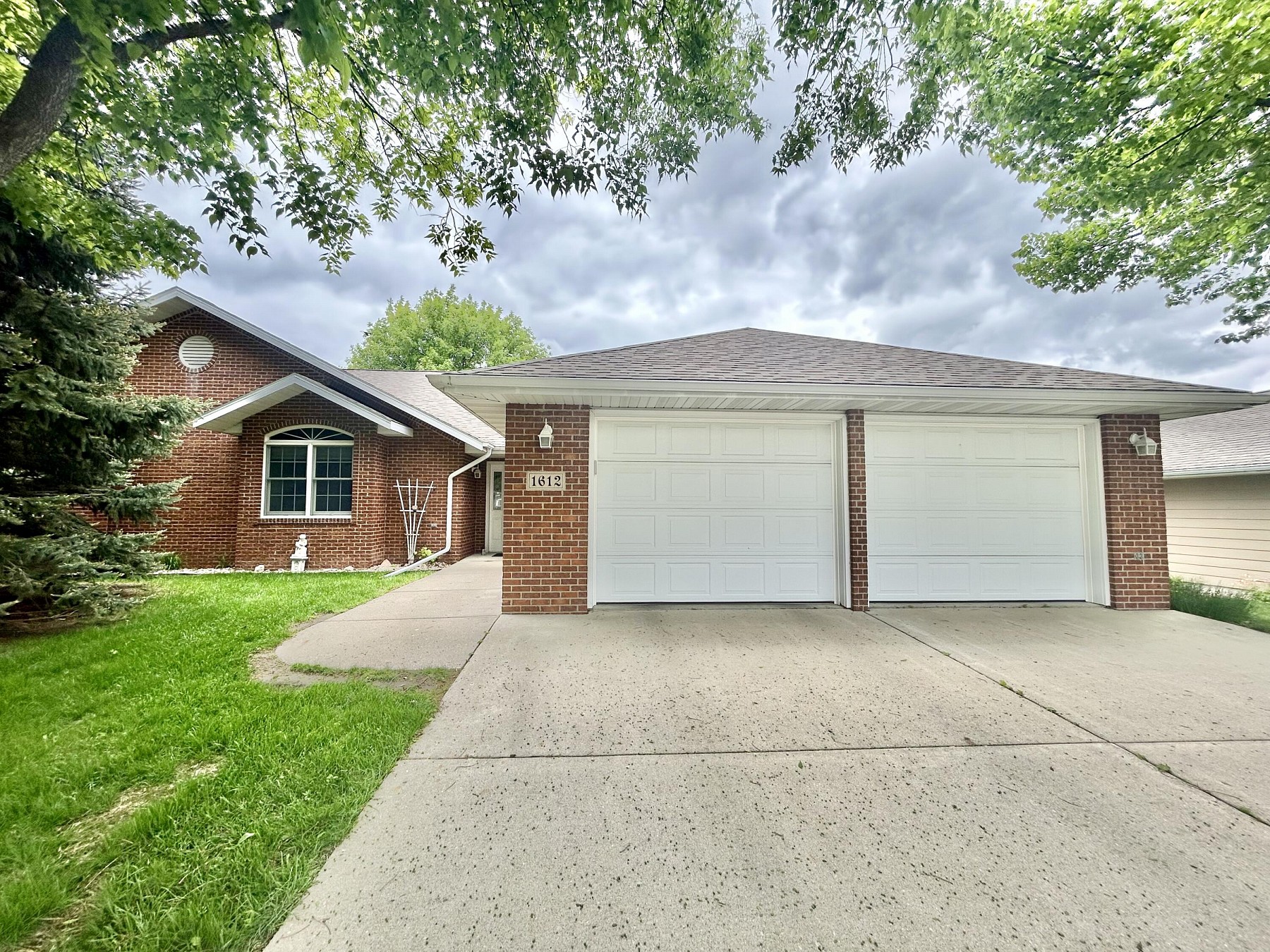 1612 Cypress Point&nbsp;Circle, Brookings, SD 57006