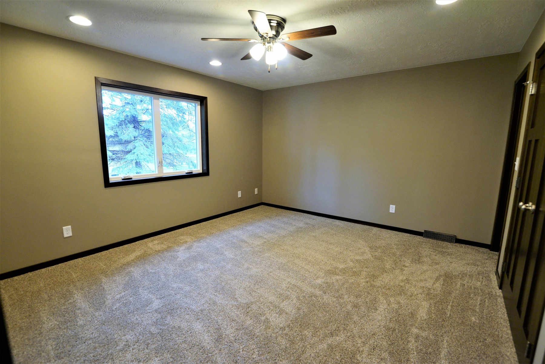 1519 Sequoia&nbsp;Court, Brookings, SD 57006