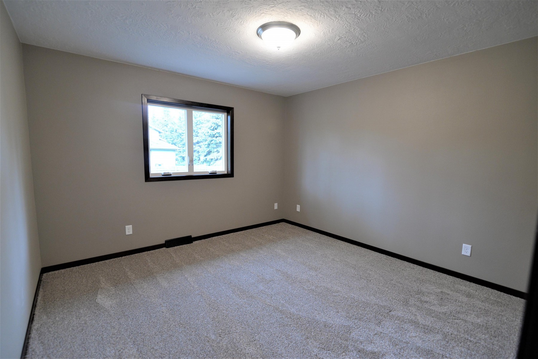 1519 Sequoia&nbsp;Court, Brookings, SD 57006