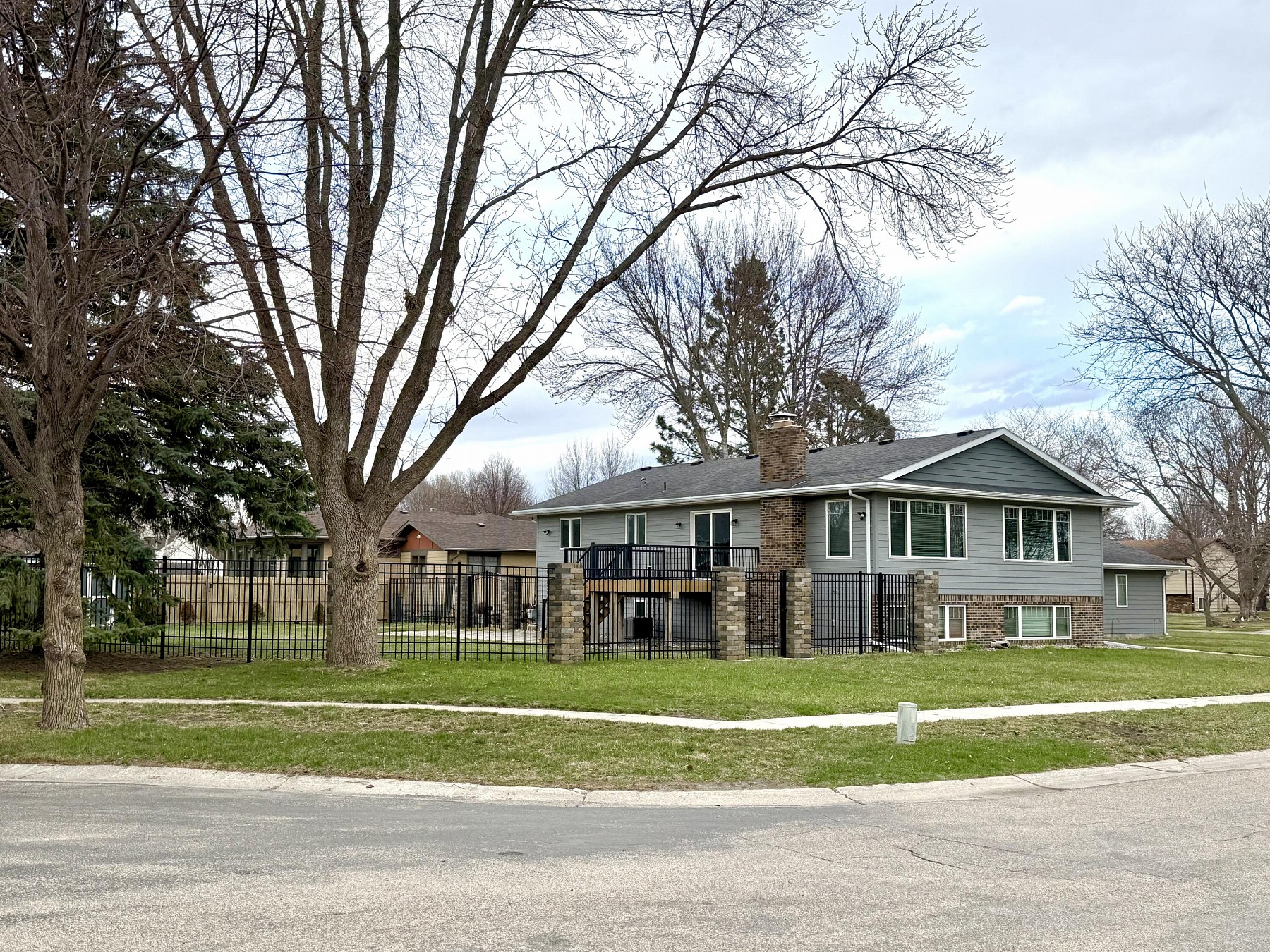 1519 Sequoia&nbsp;Court, Brookings, SD 57006