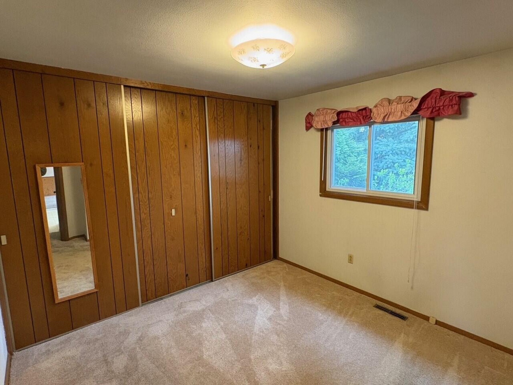 2055 1st&nbsp;Street, Brookings, SD 57006