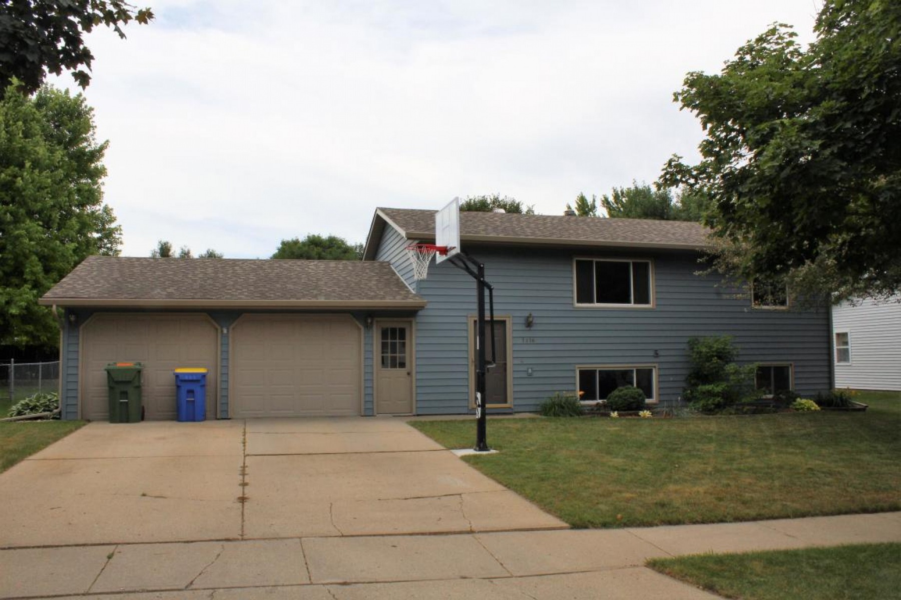 1416 King Arthur Court, Brookings, SD 57006