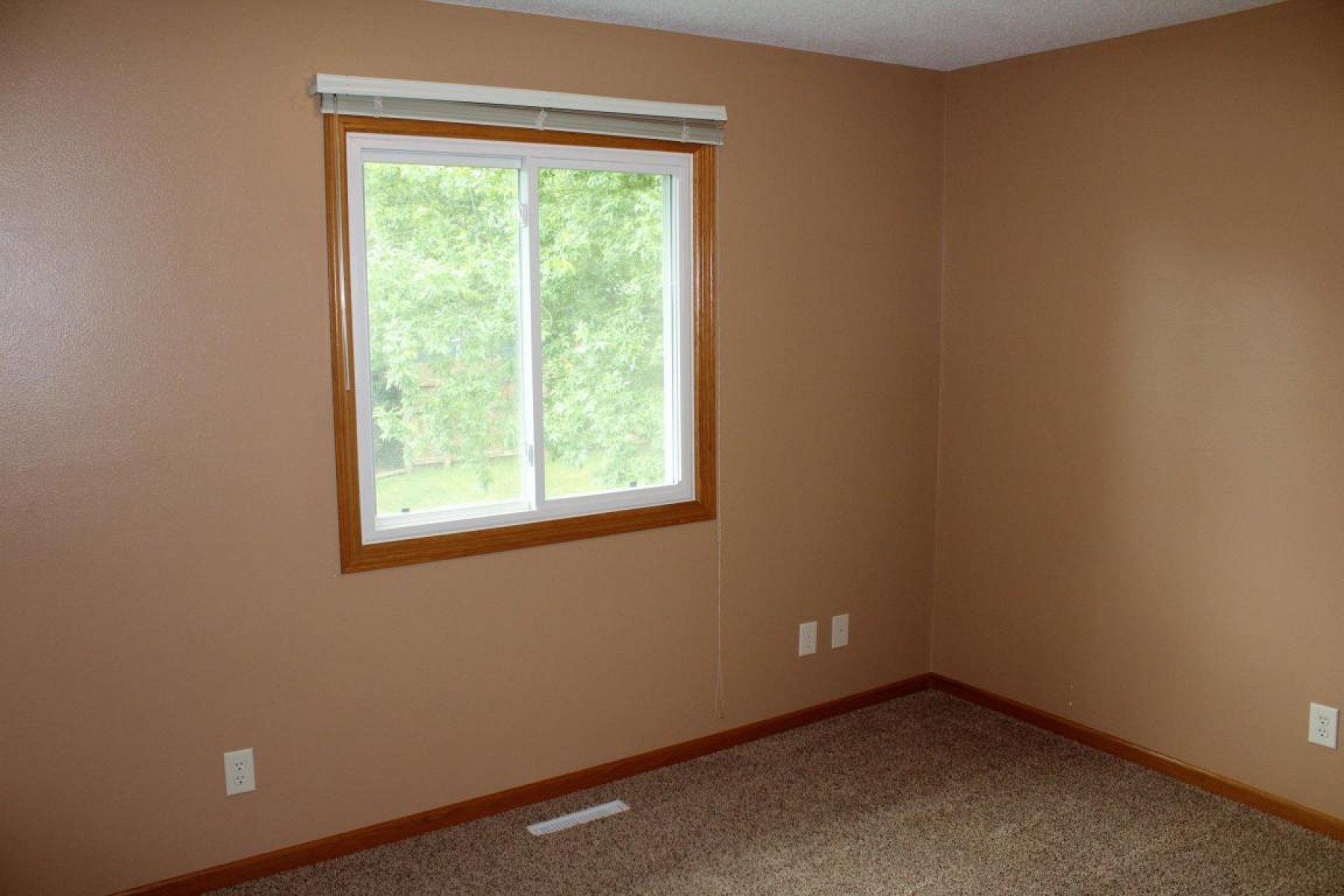 1416 King Arthur Court, Brookings, SD 57006