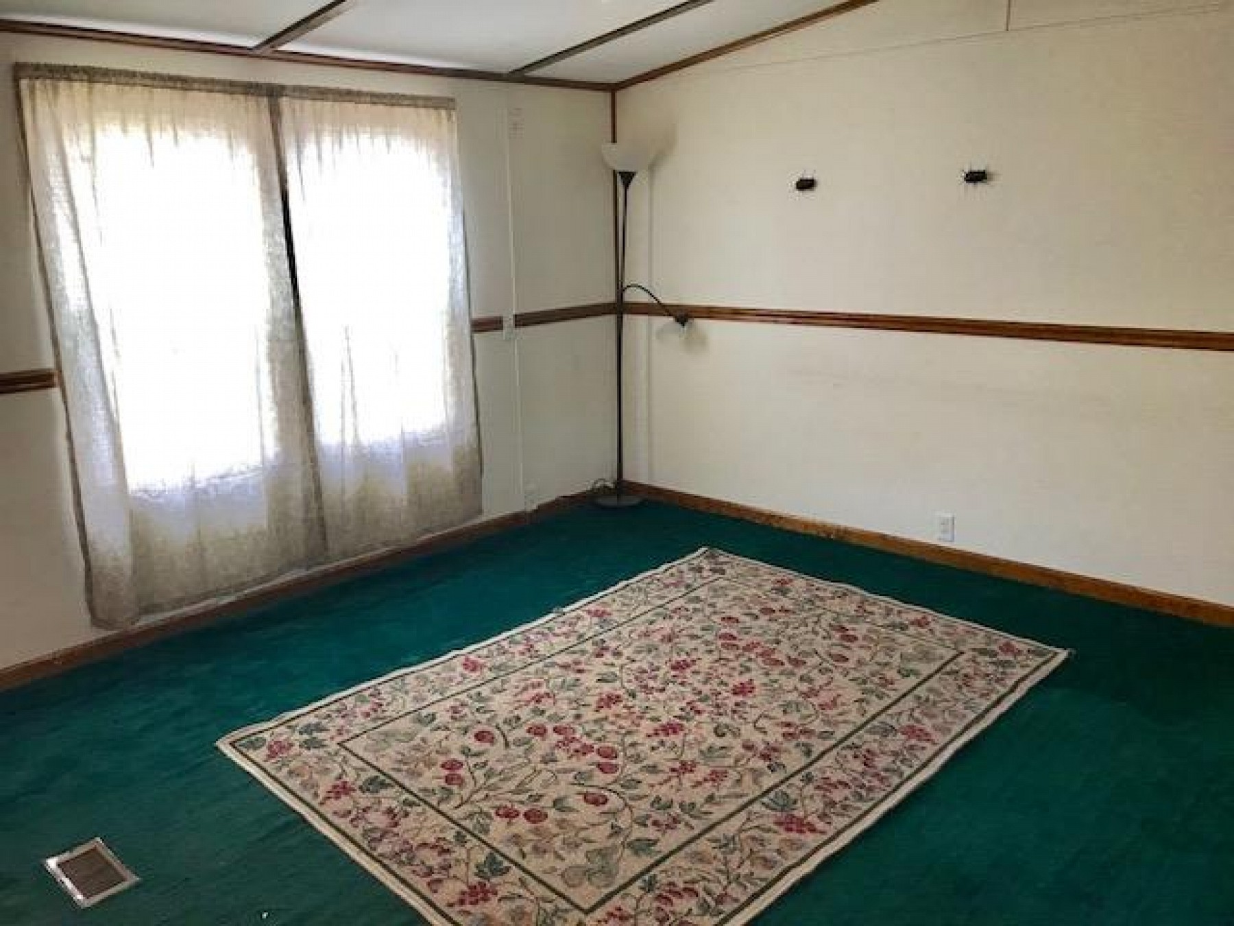 408 3rd Ave S, Brookings, SD 57006