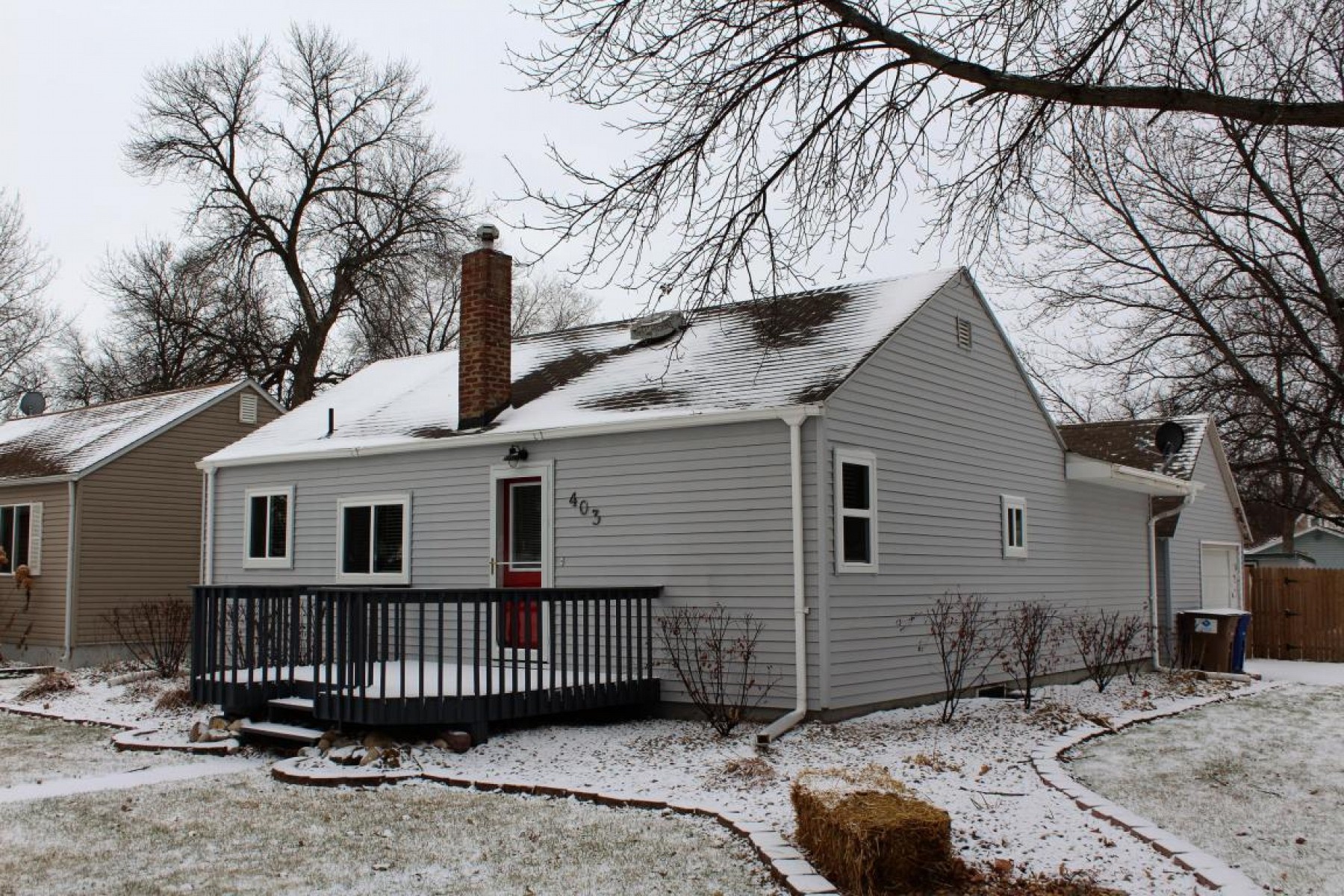 403 Hansina Avenue, Volga, SD 57071