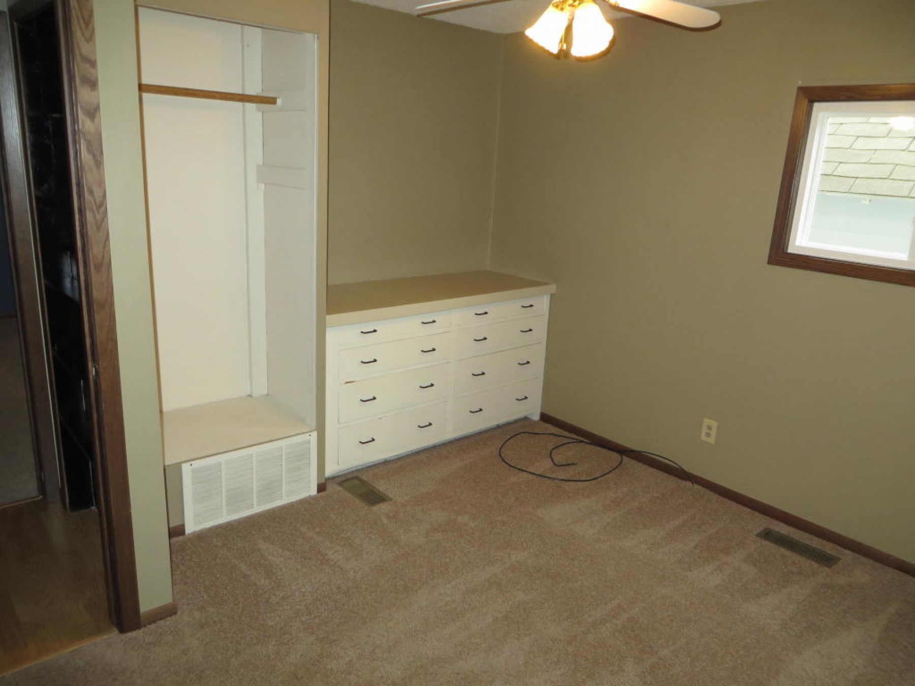 403 Hansina Avenue, Volga, SD 57071