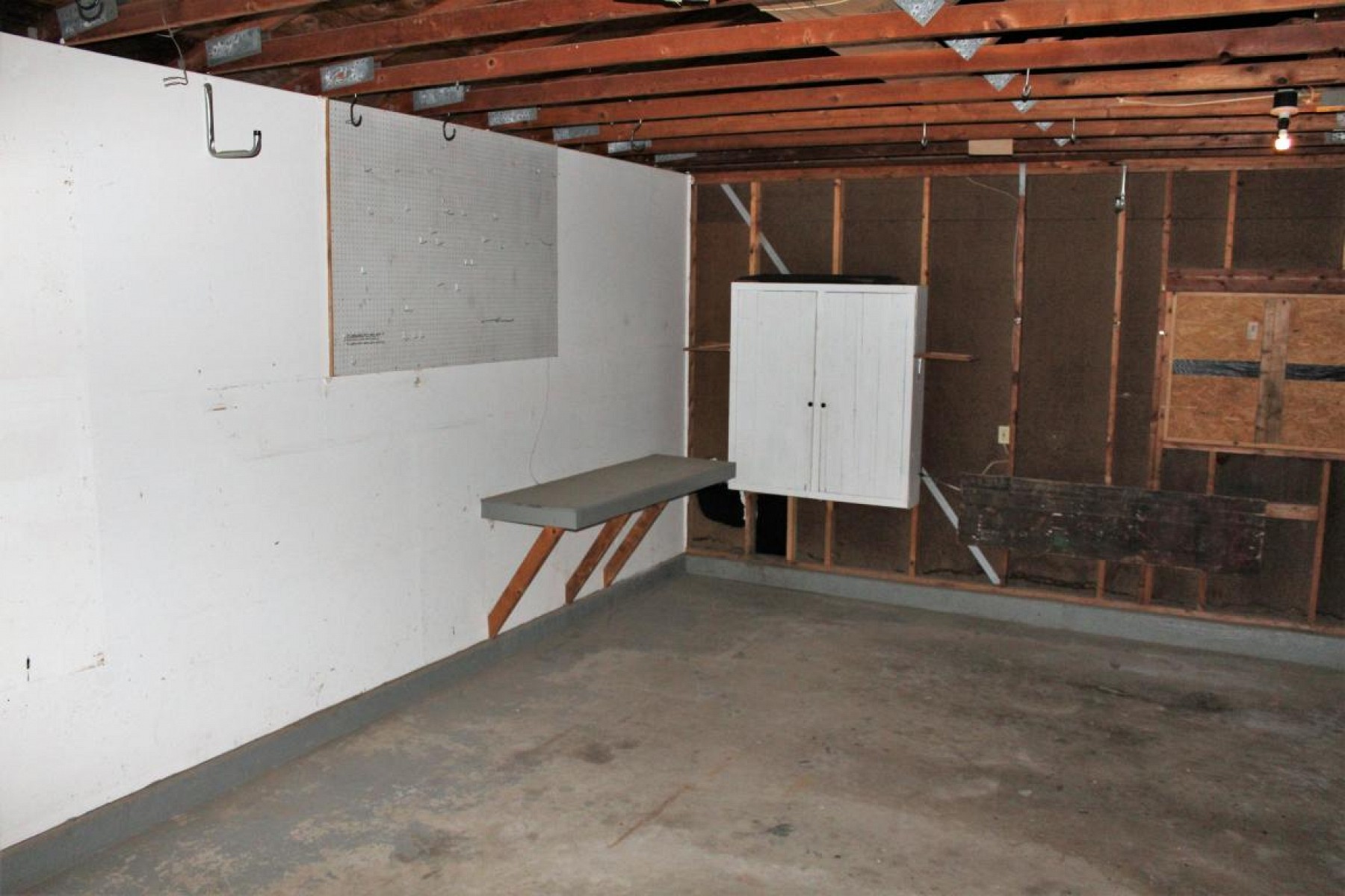 1504 Calumet Road, Brookings, SD 57006