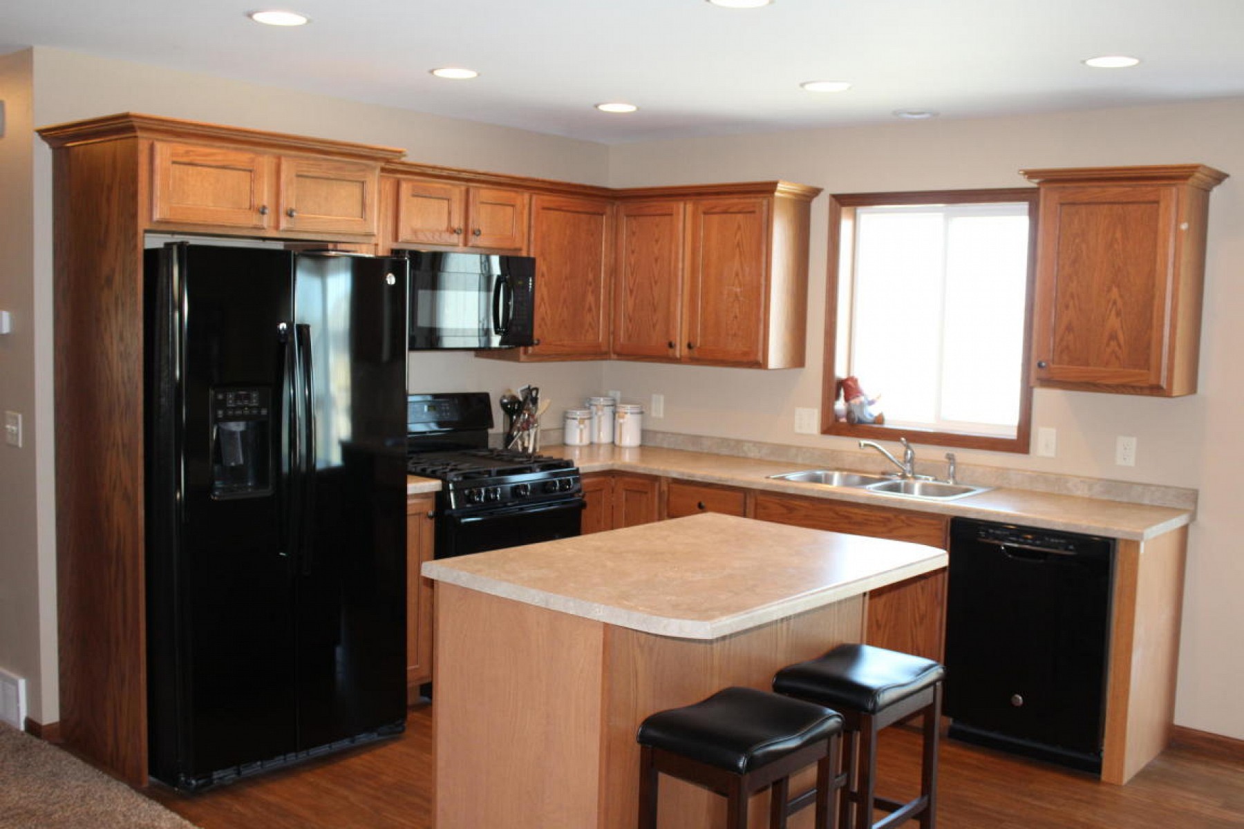 101 Edman Avenue, Volga, SD 57071