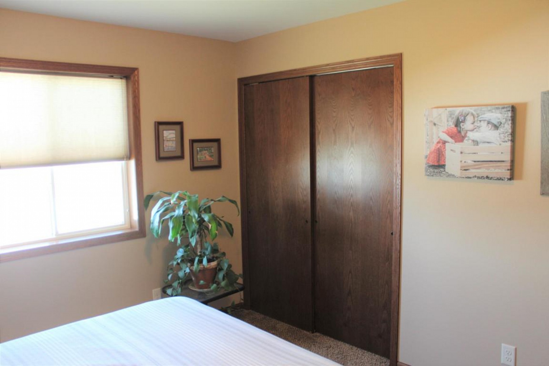 101 Edman Avenue, Volga, SD 57071