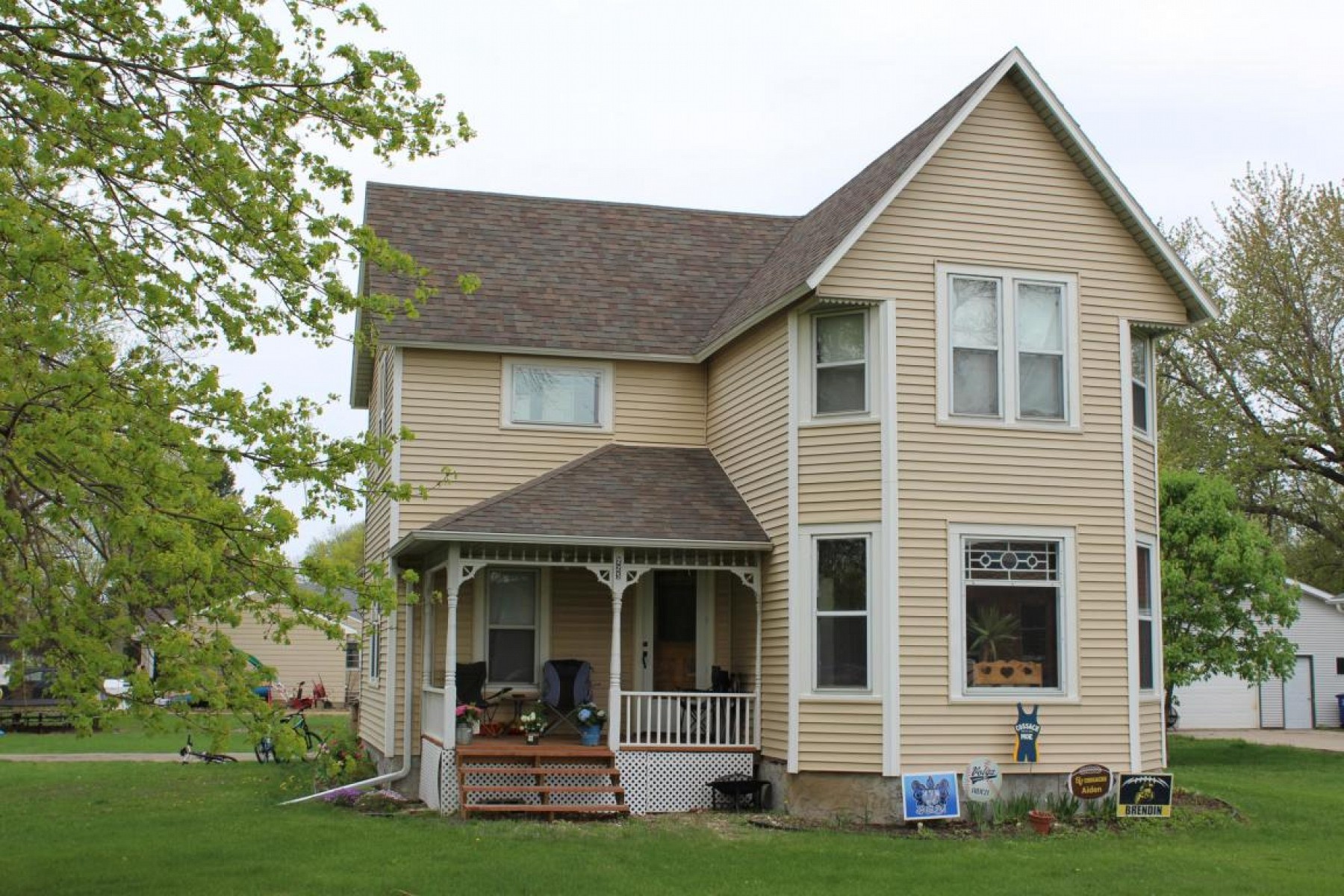 225 Hansina Avenue, Volga, SD 57071