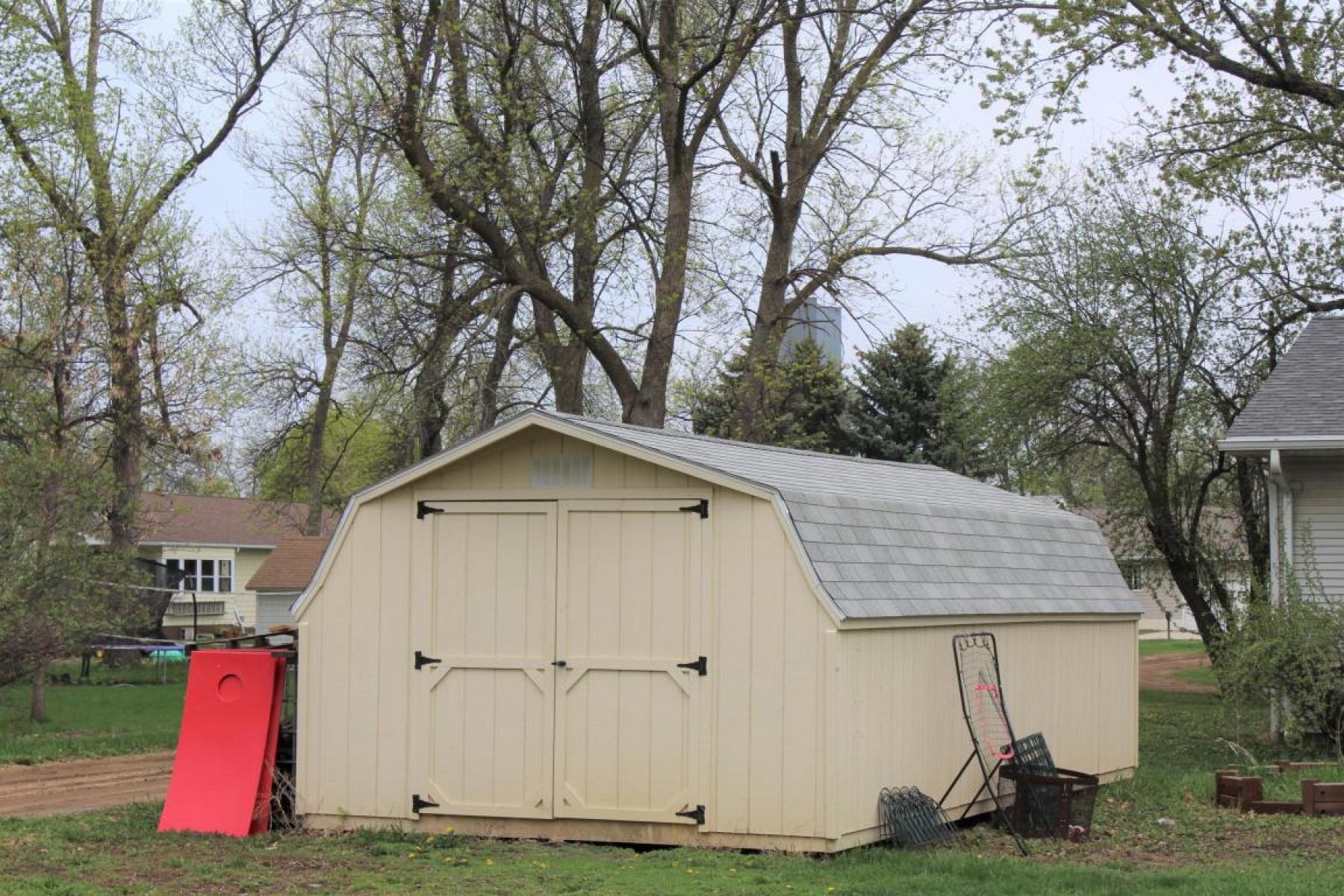 225 Hansina Avenue, Volga, SD 57071