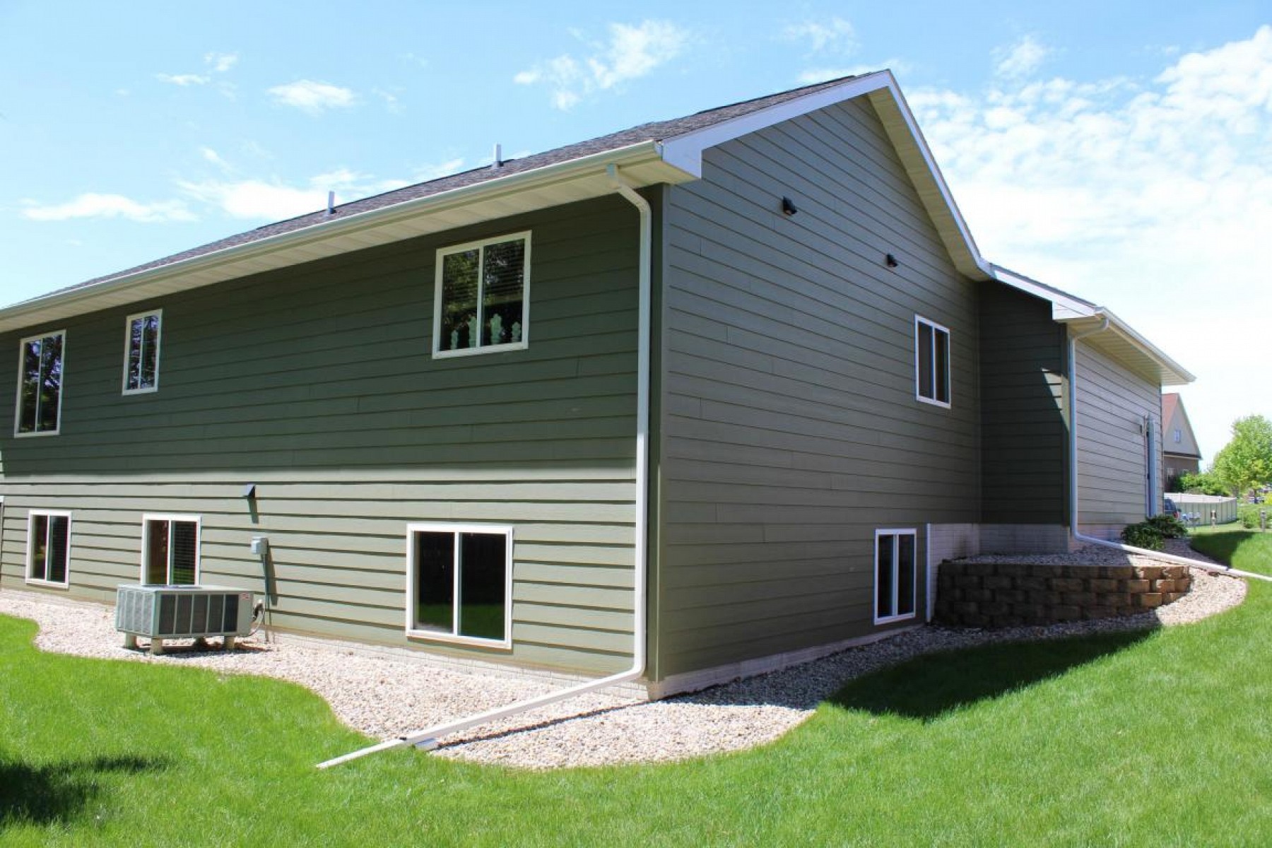 925 Western Avenue S, Brookings, SD 57006