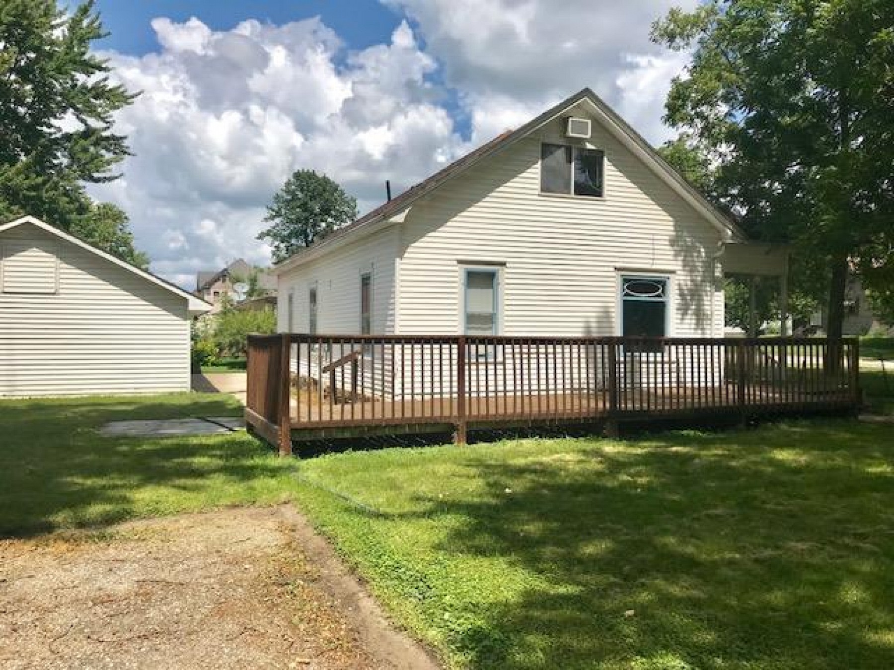 929 2nd, Brookings, SD 57006