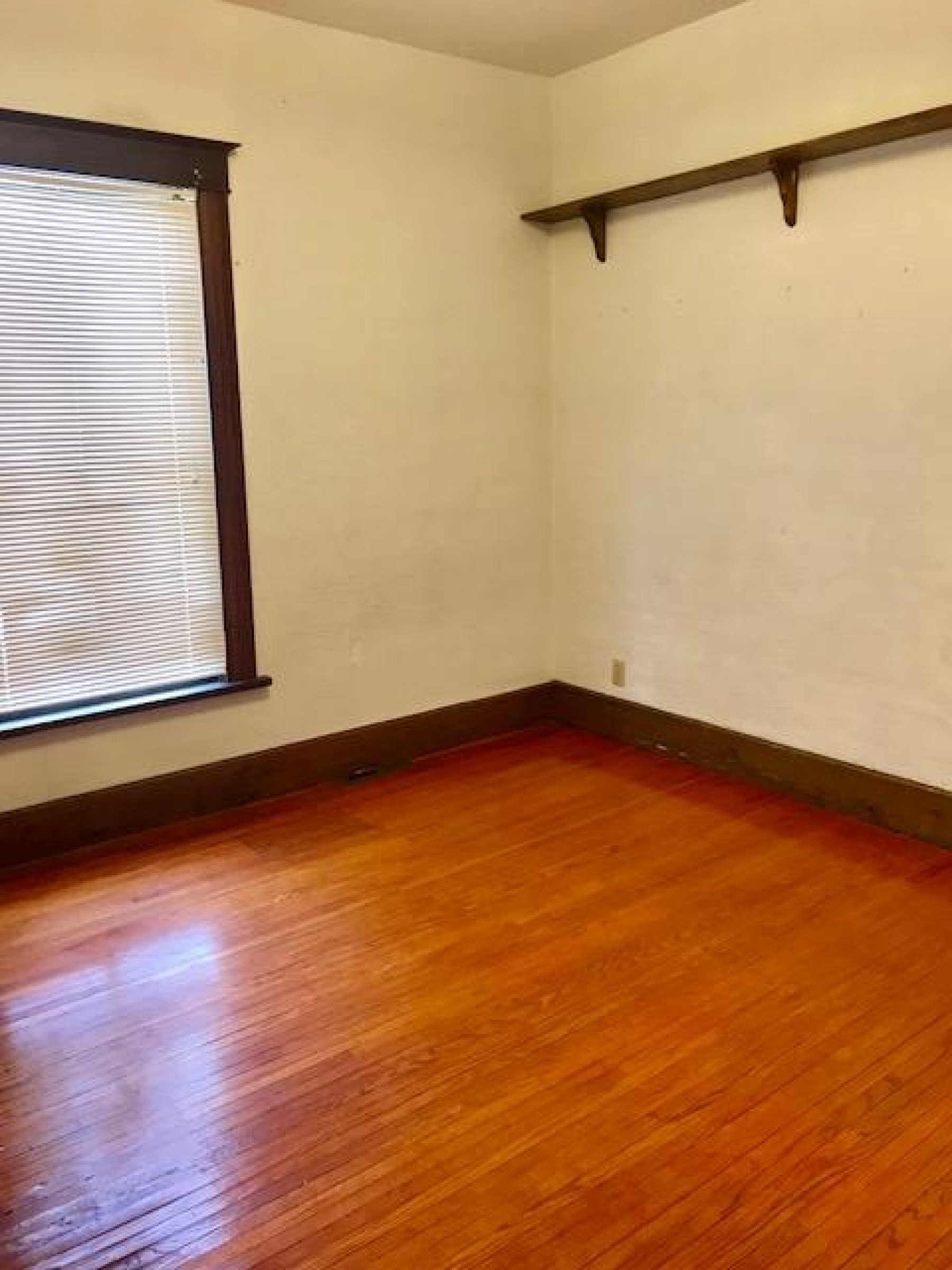 929 2nd, Brookings, SD 57006