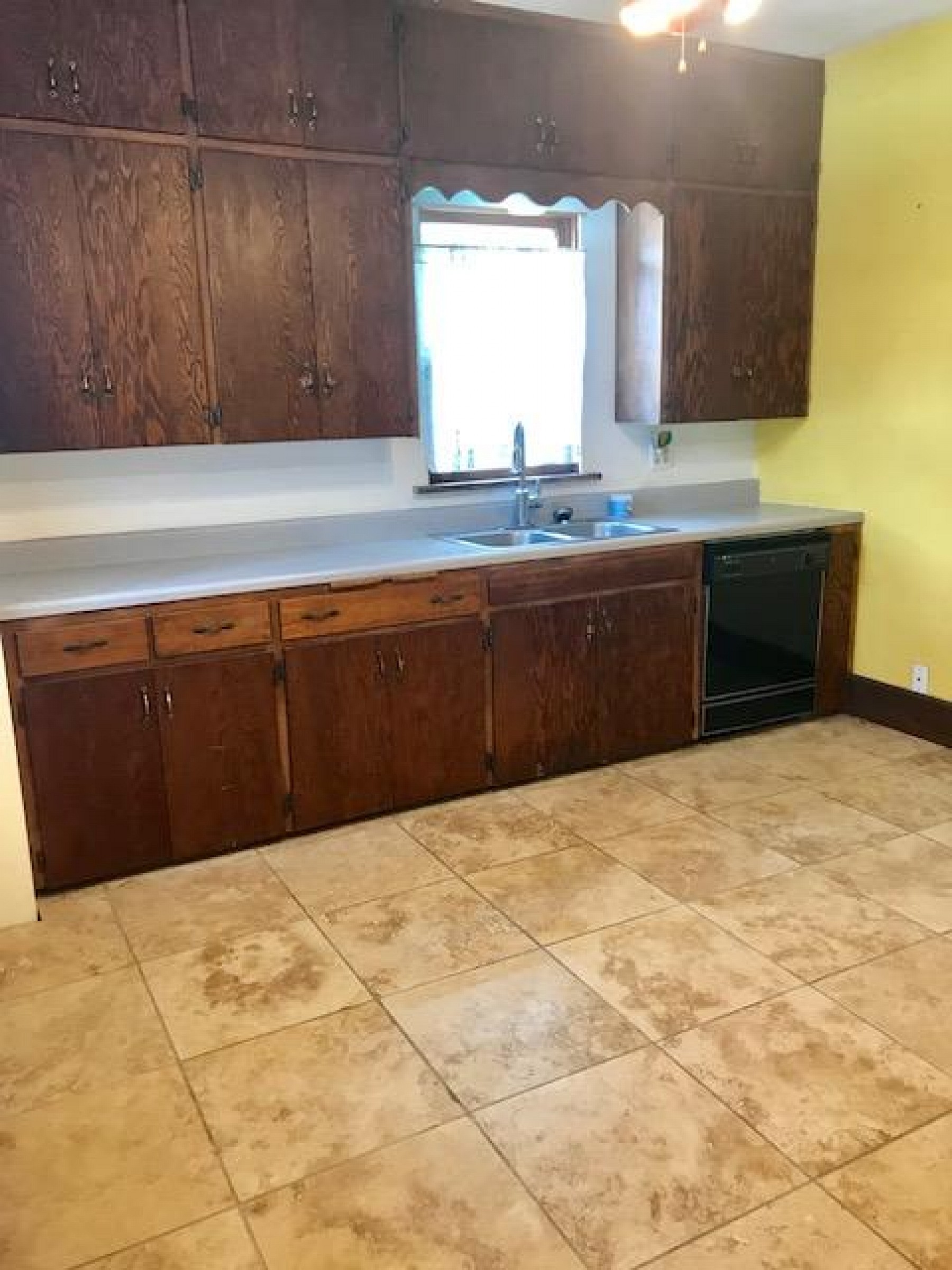 929 2nd, Brookings, SD 57006