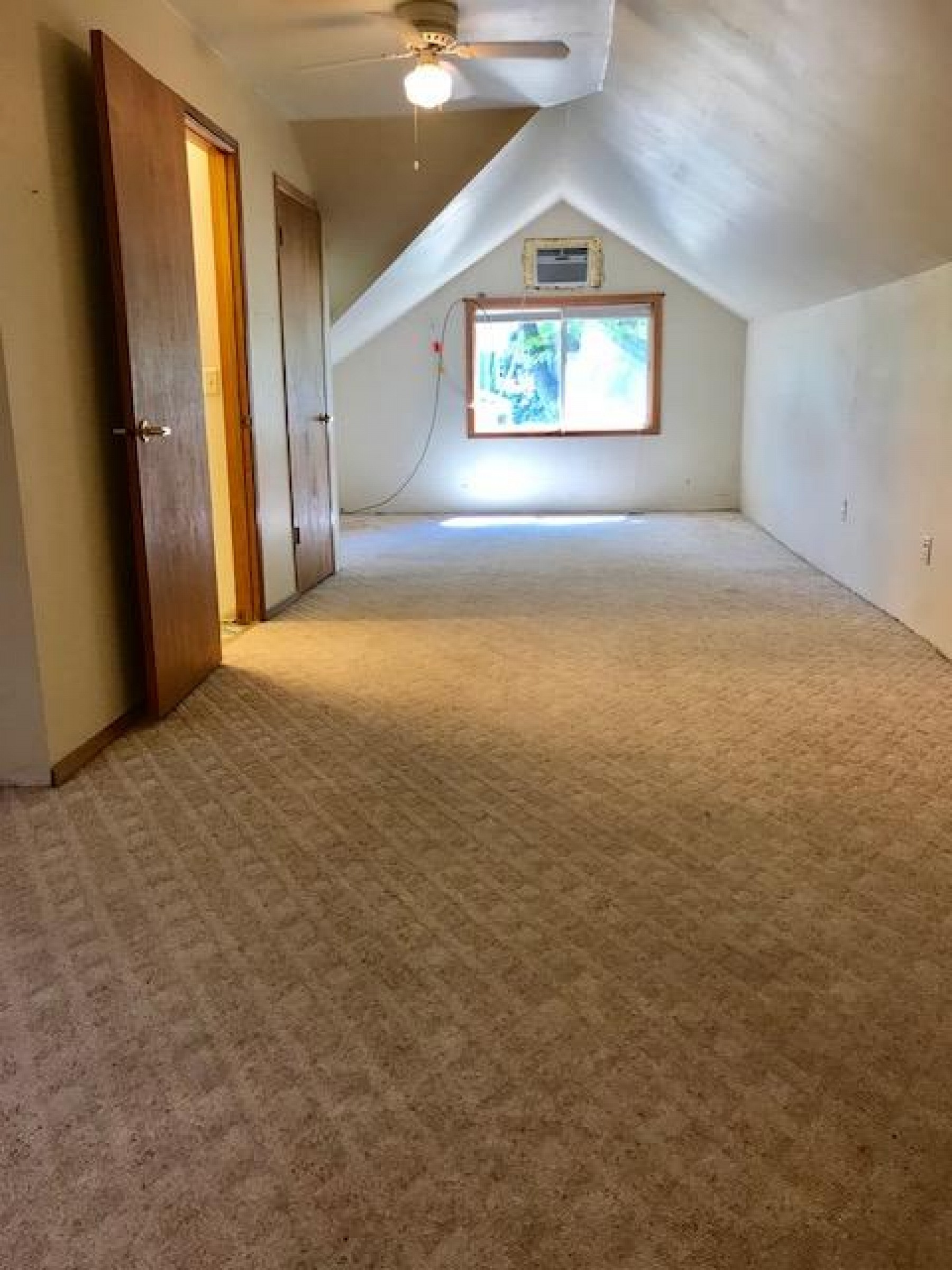 929 2nd, Brookings, SD 57006