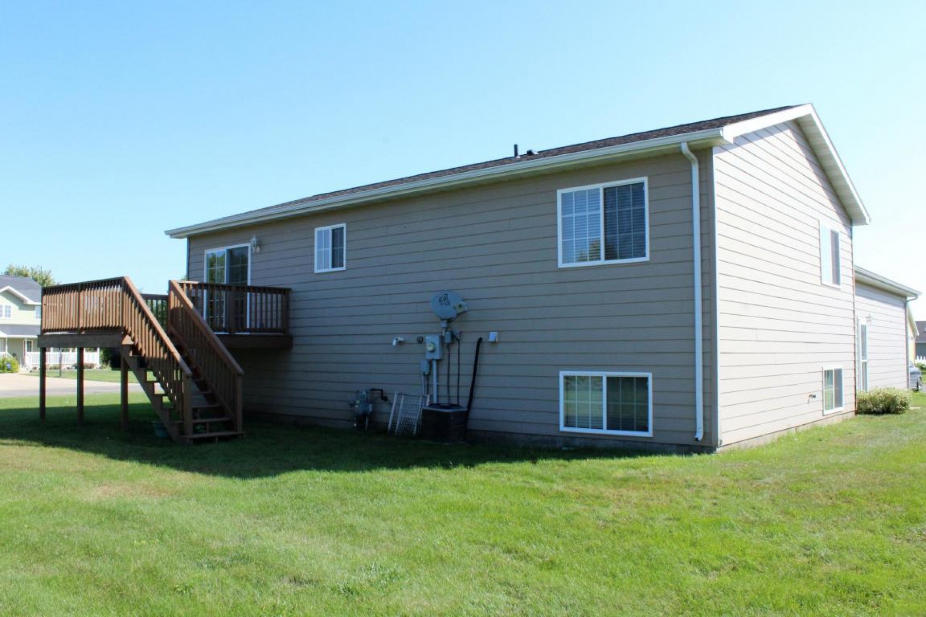 401 Ashley Avenue, Volga, SD 57071