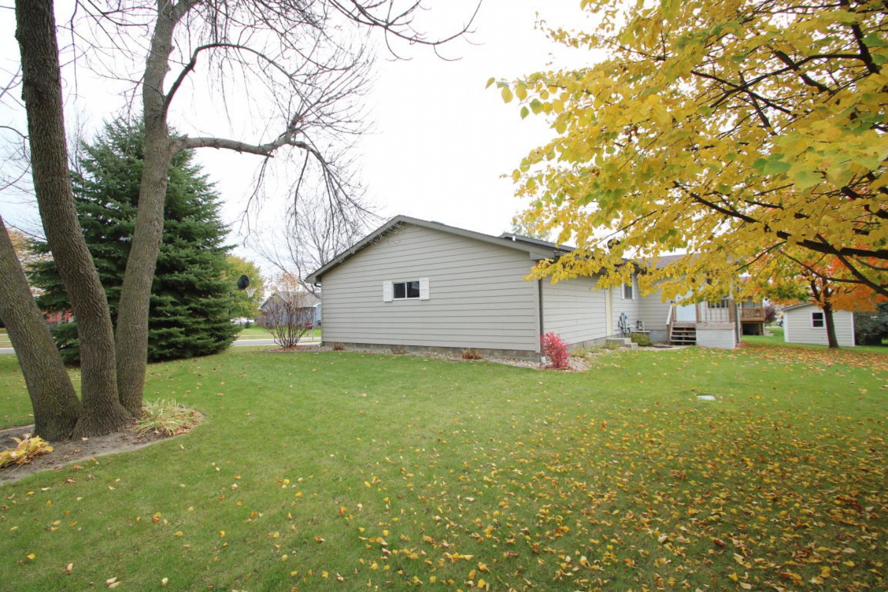 1722 Eberlein Drive, Brookings, SD 57006