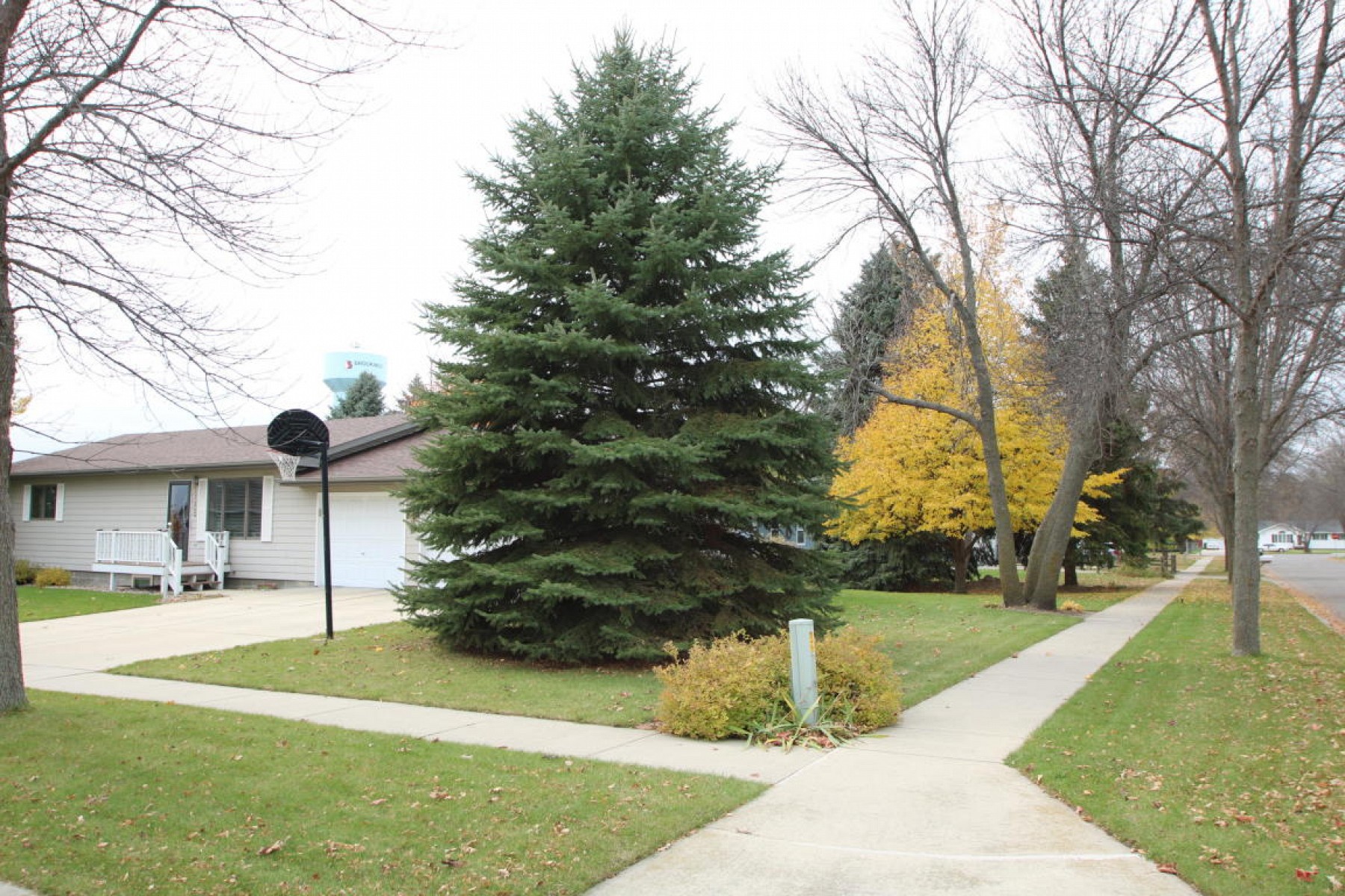 1722 Eberlein Drive, Brookings, SD 57006