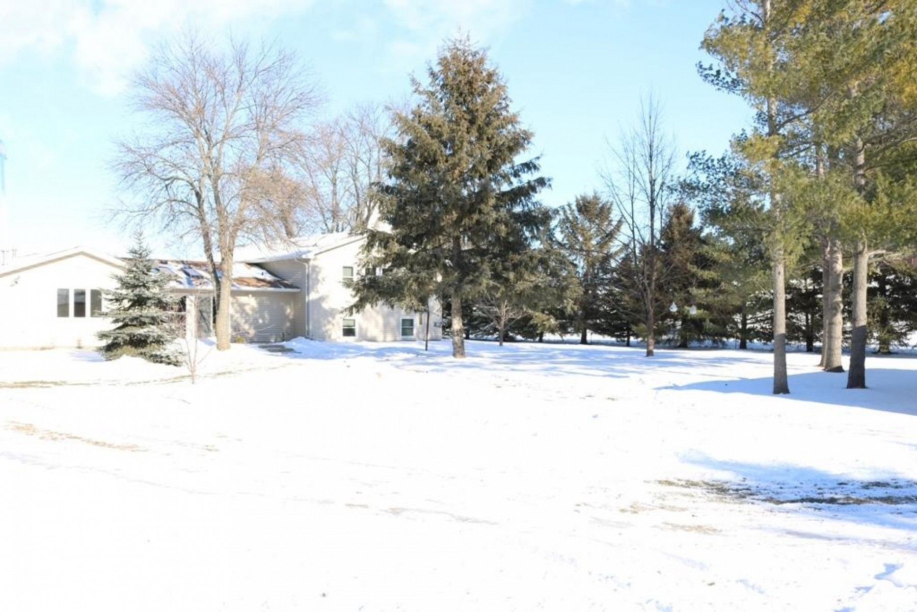 108 Redmond Road W, Aurora, SD 57002