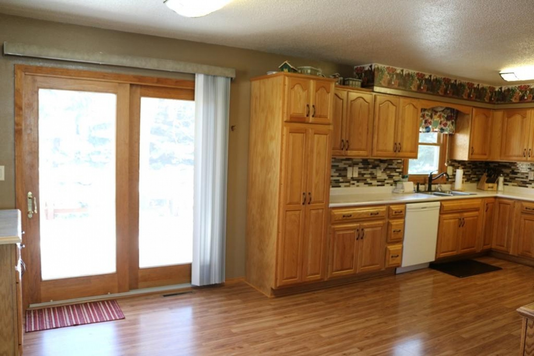 108 Redmond Road W, Aurora, SD 57002