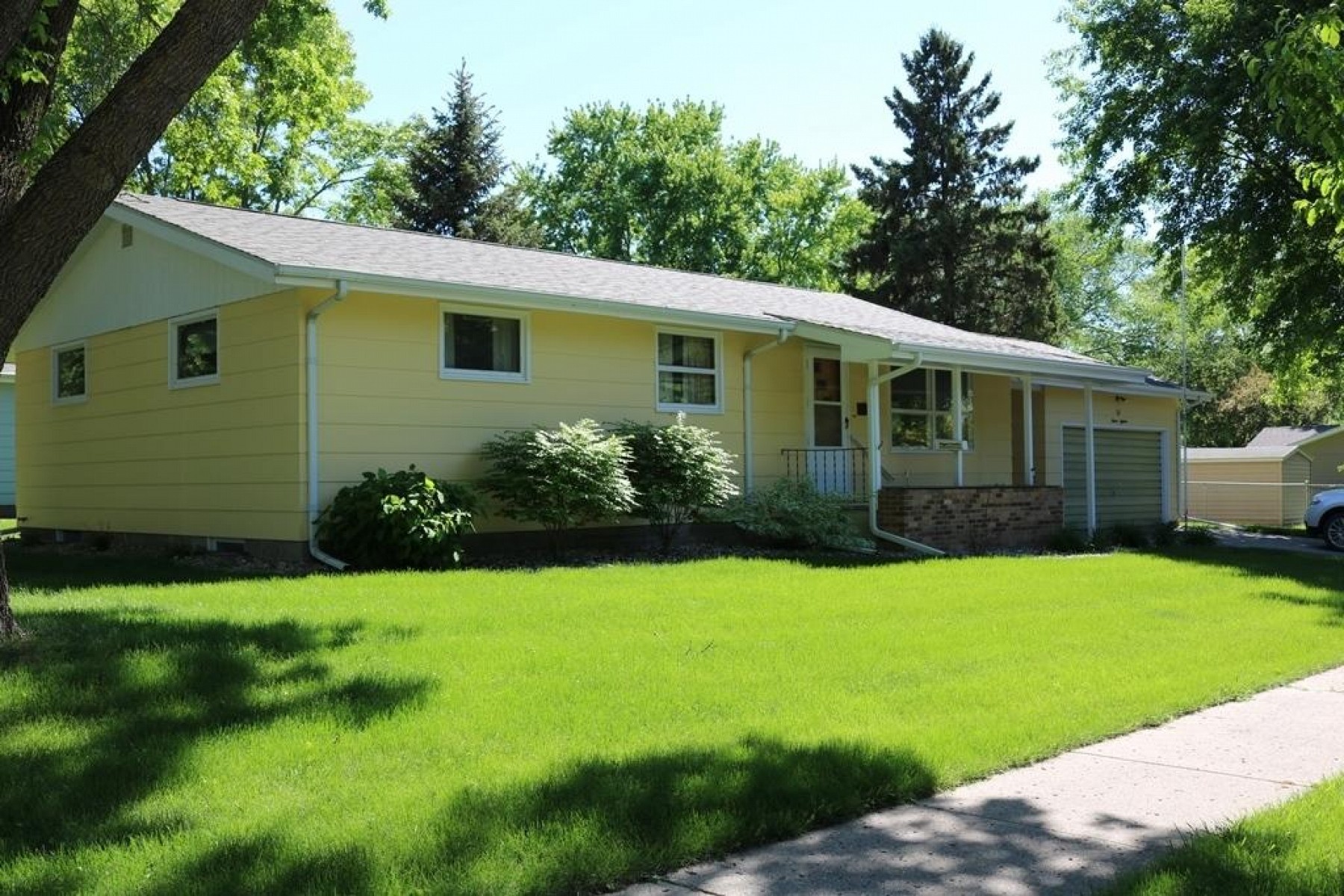 1118 Vine Street, Brookings, SD 57006