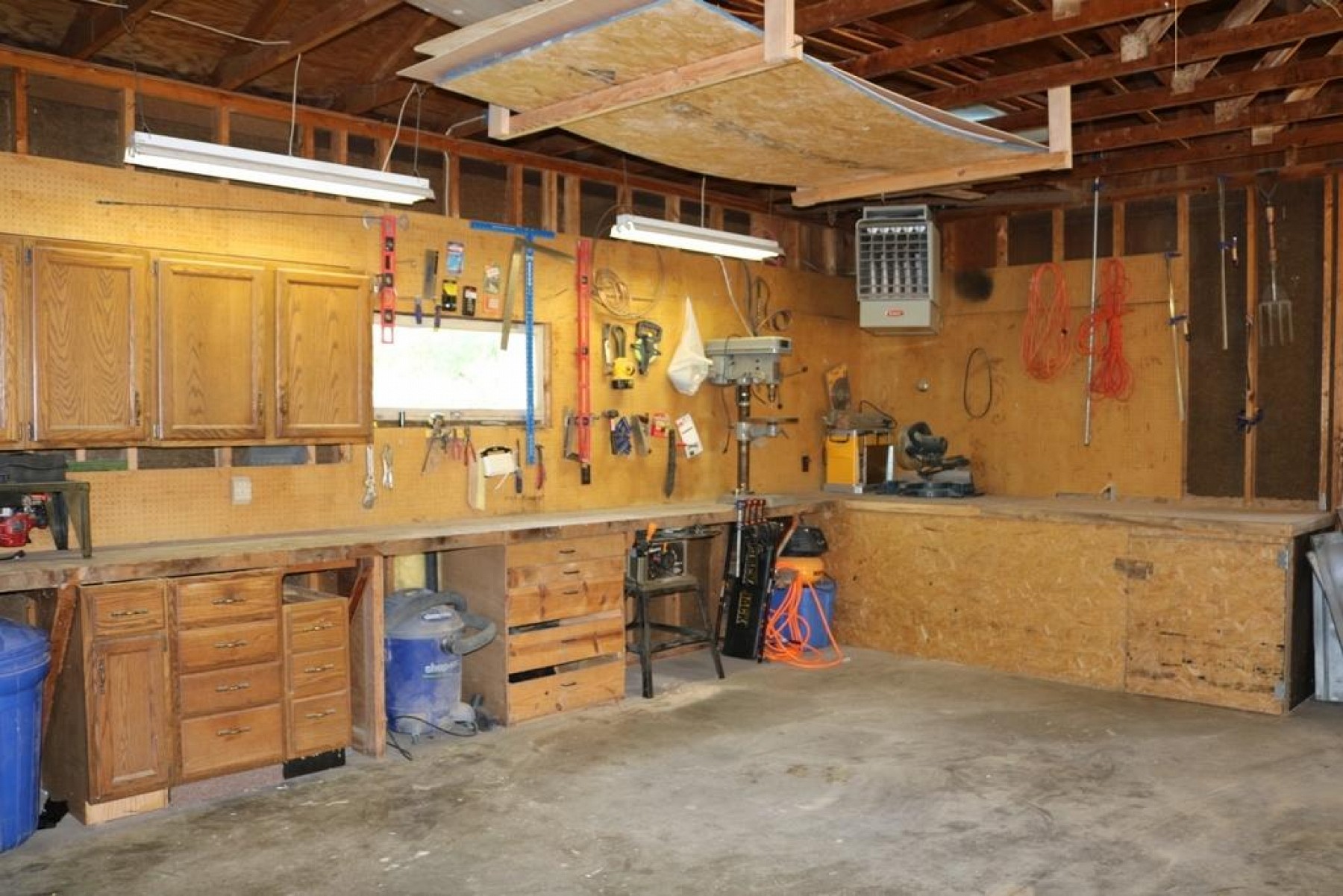 404 1st Street, Bruce, SD 57220