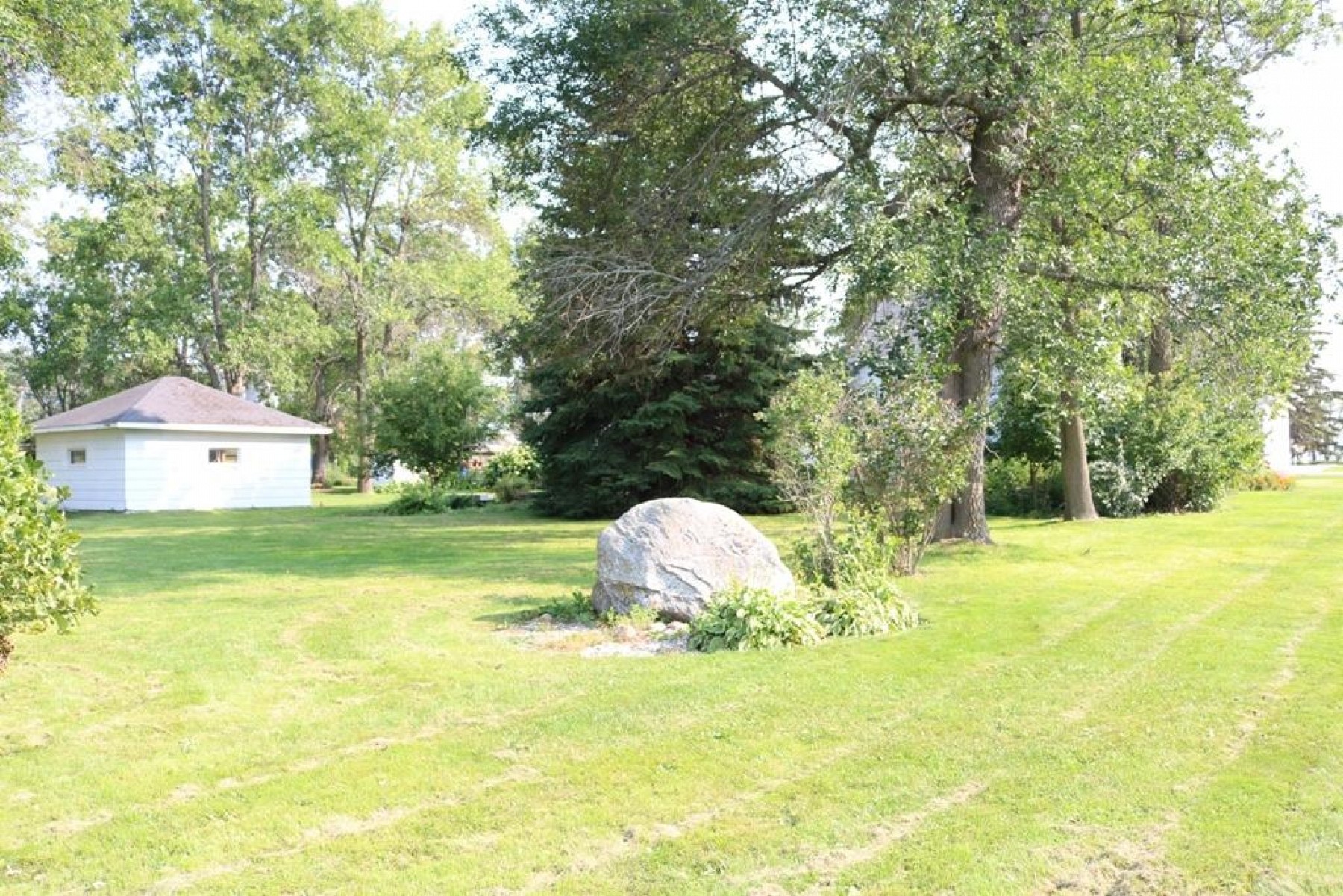404 1st Street, Bruce, SD 57220