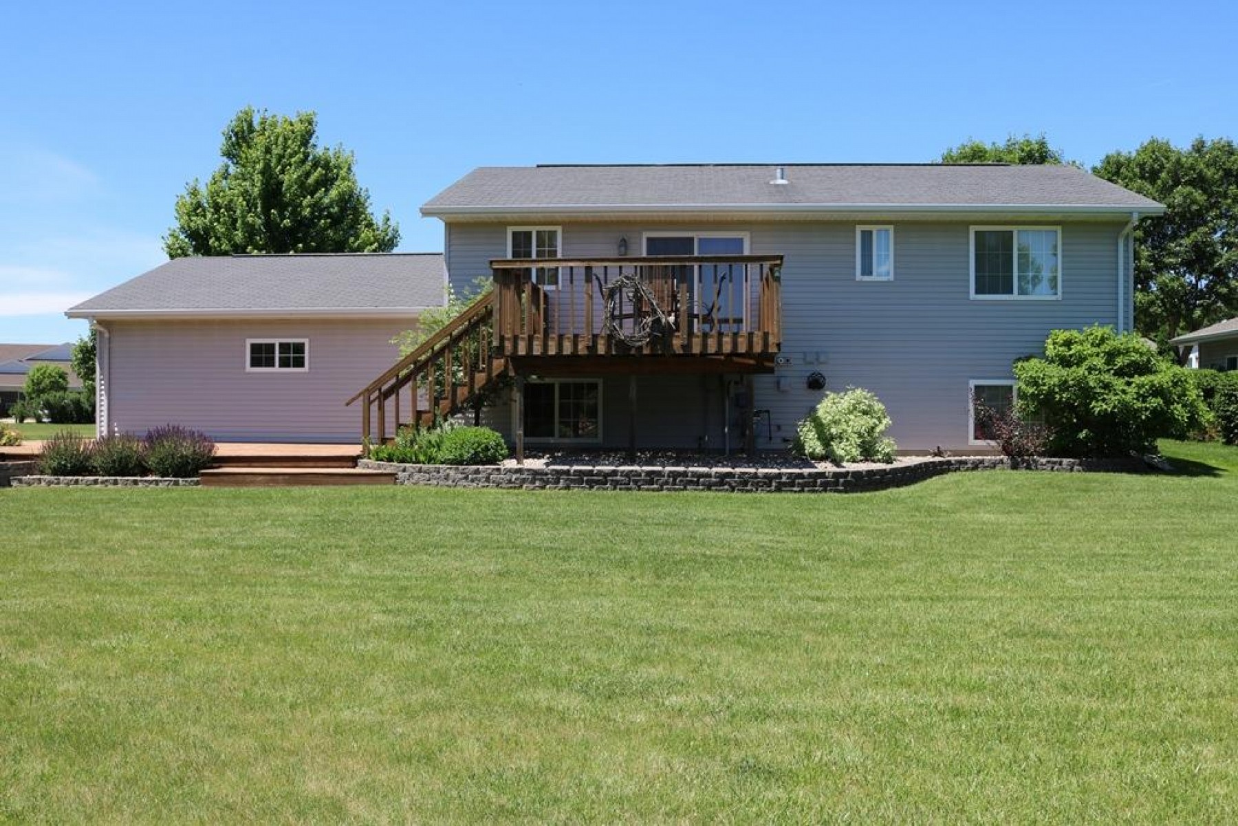 1239 Windsor Drive, Brookings, SD 57006
