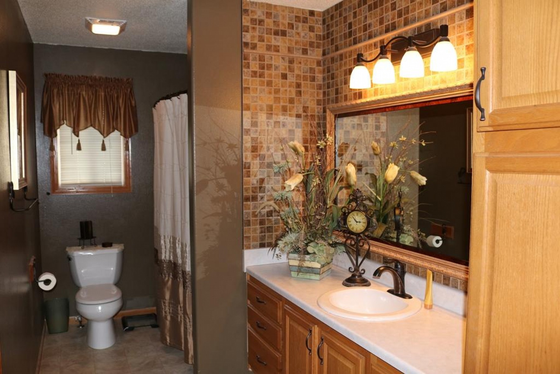 1239 Windsor Drive, Brookings, SD 57006