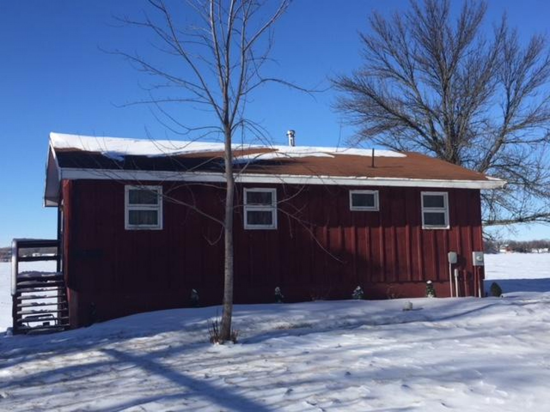 8410 Danceland Road, Brookings, SD 57006
