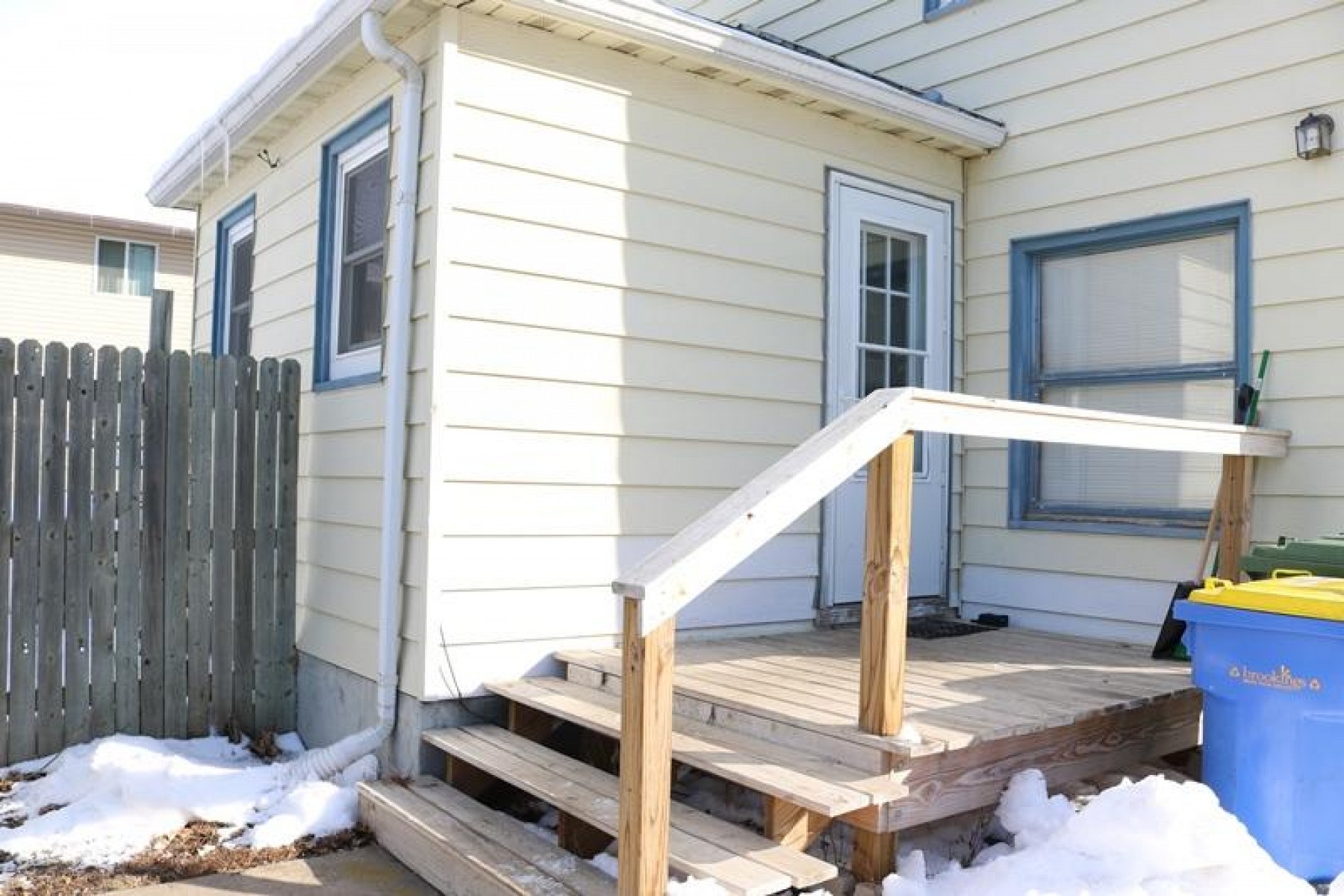 208 6th Ave S, Brookings, SD 57006